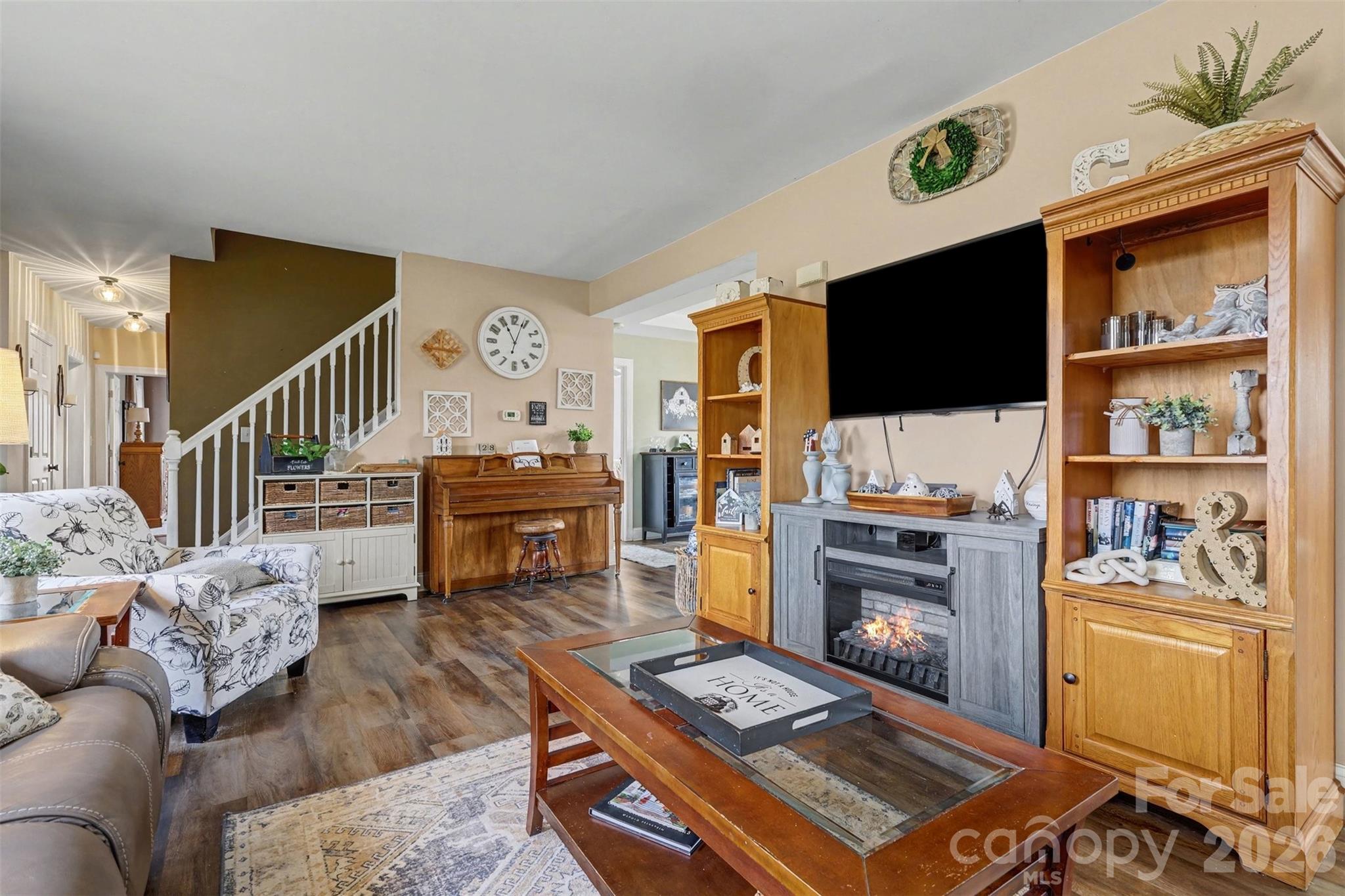 2262 Center Road