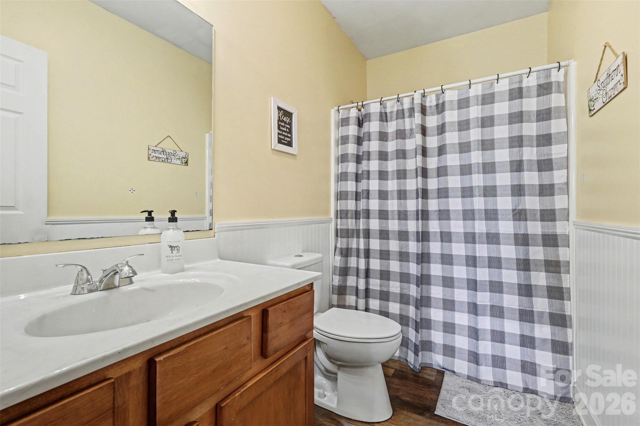2262 Center Road