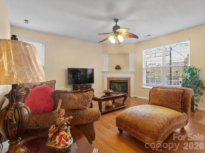8212 Weeping Fig Lane