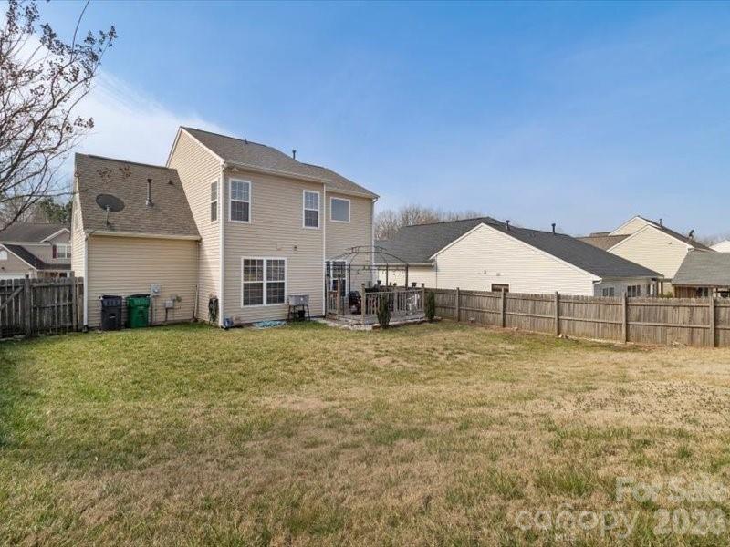 8212 Weeping Fig Lane