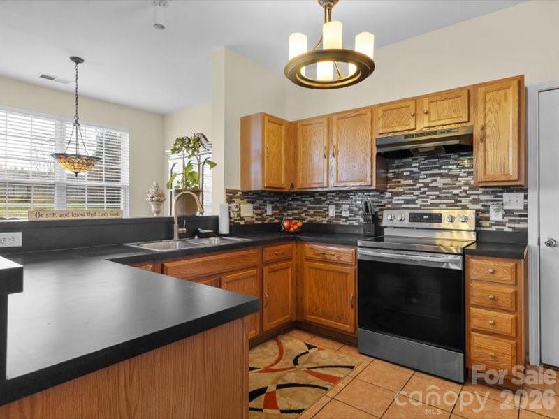 8212 Weeping Fig Lane