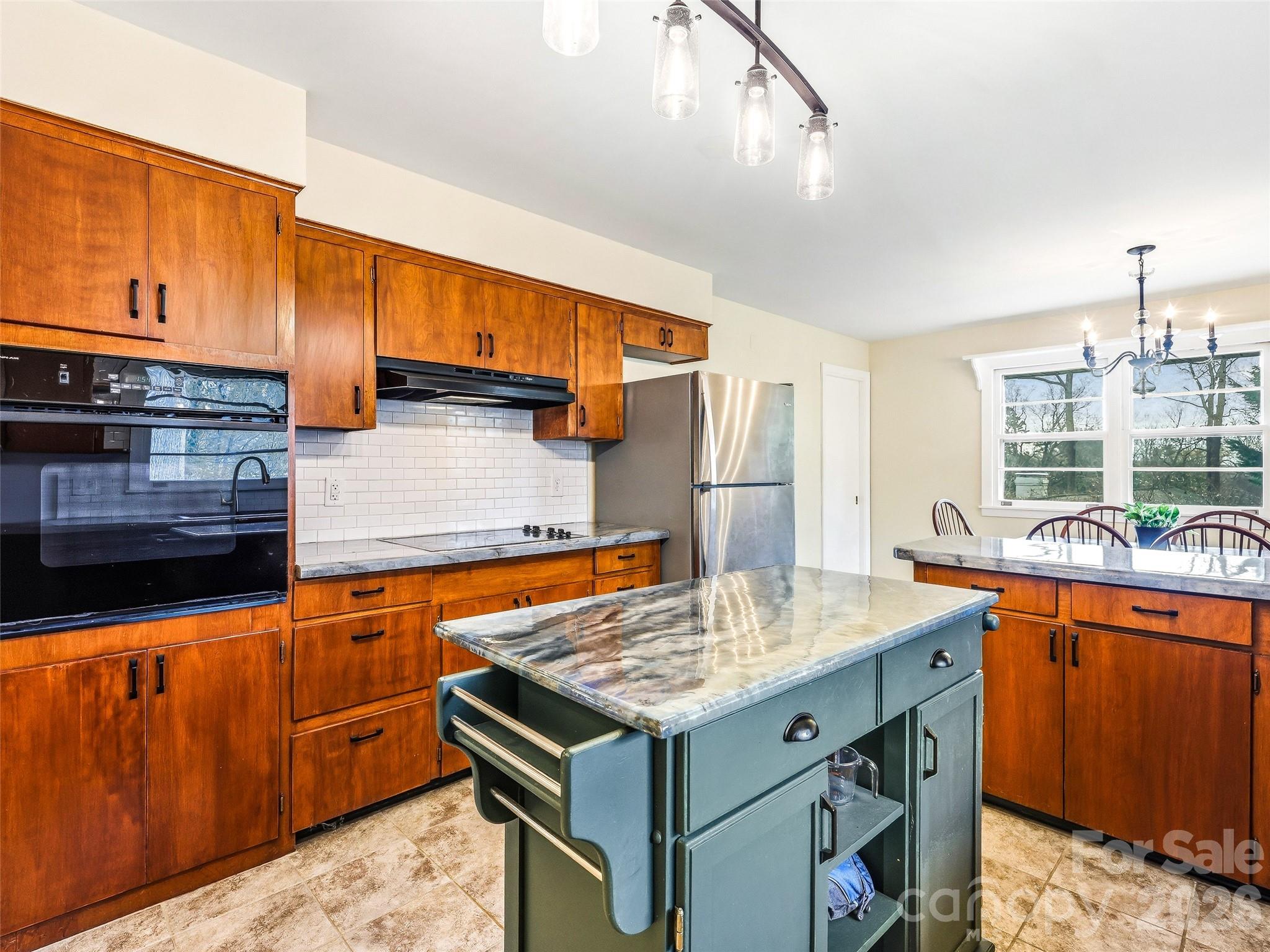 8 N Oak Forest Drive