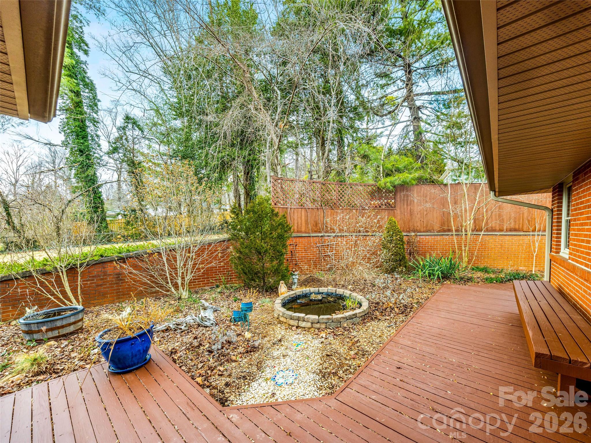8 N Oak Forest Drive