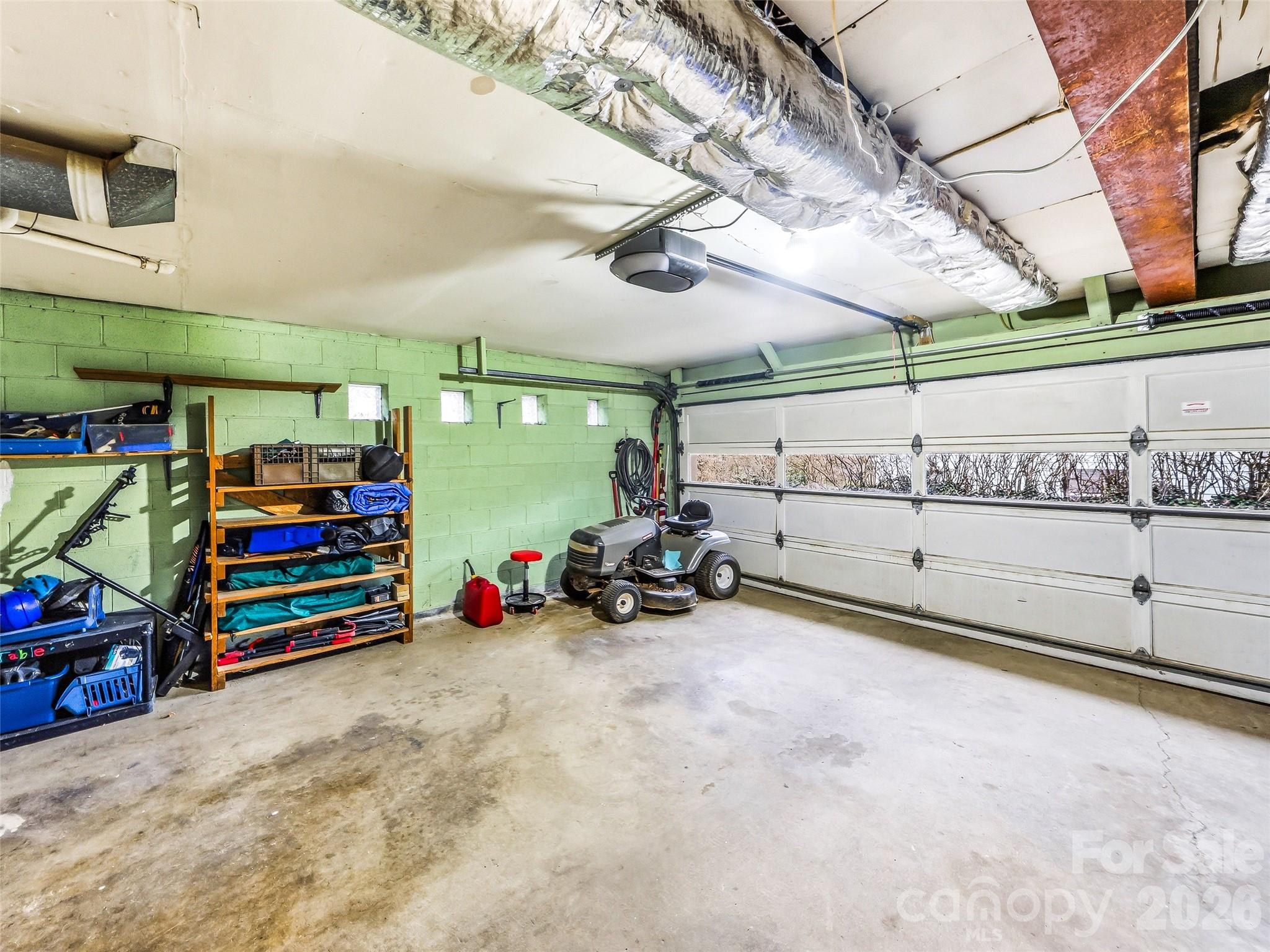 8 N Oak Forest Drive