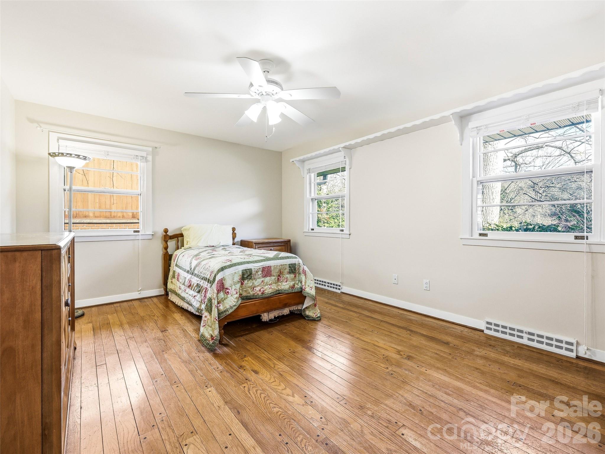 8 N Oak Forest Drive