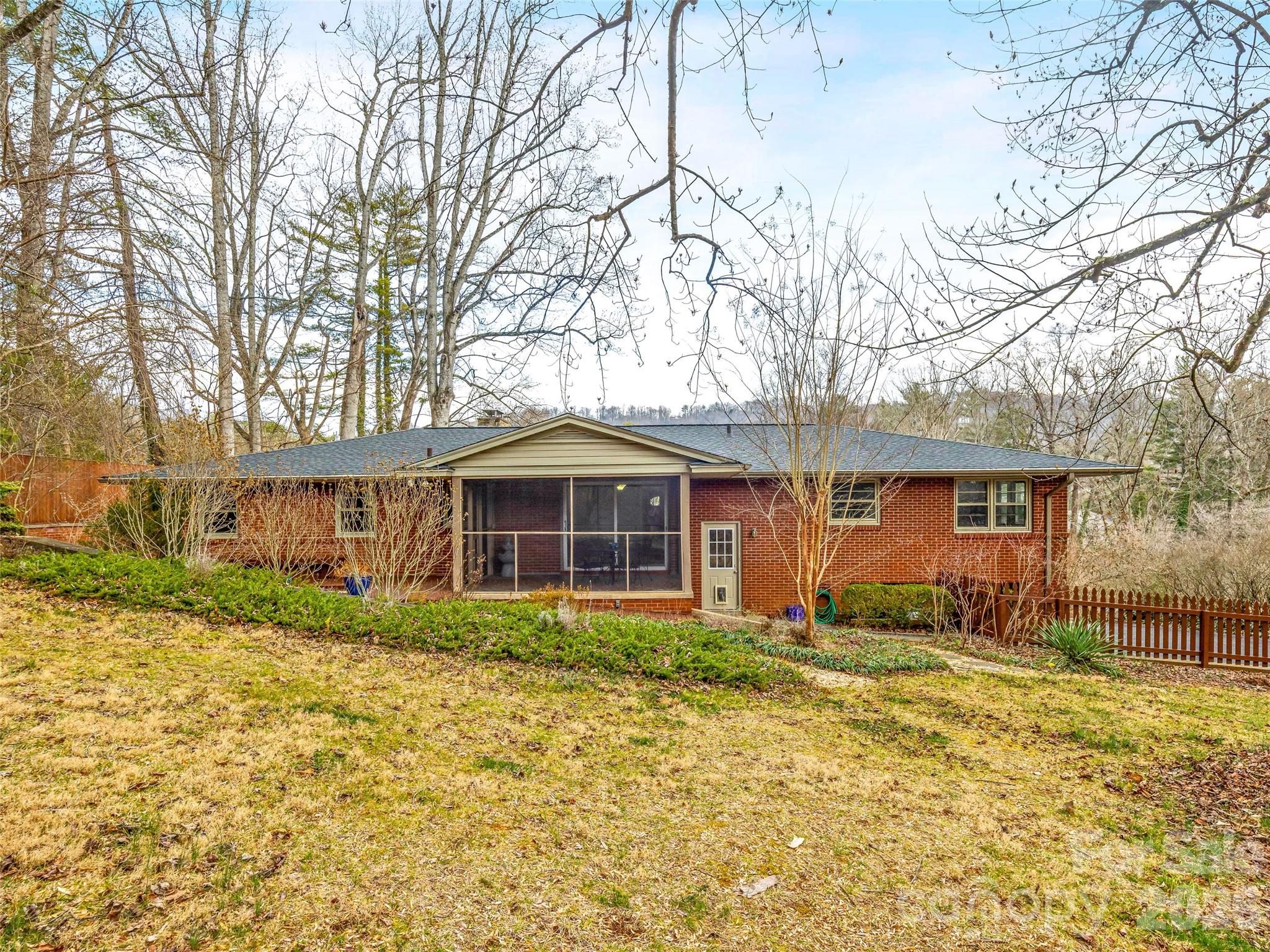 8 N Oak Forest Drive