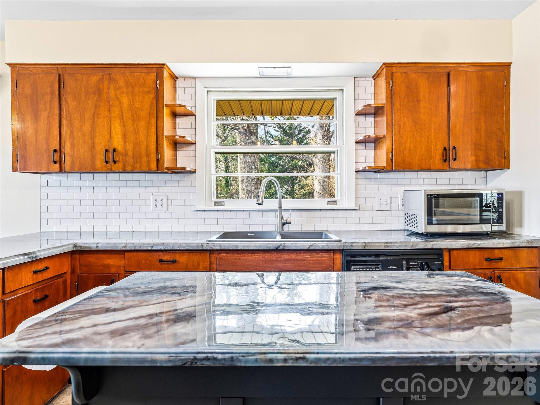 8 N Oak Forest Drive