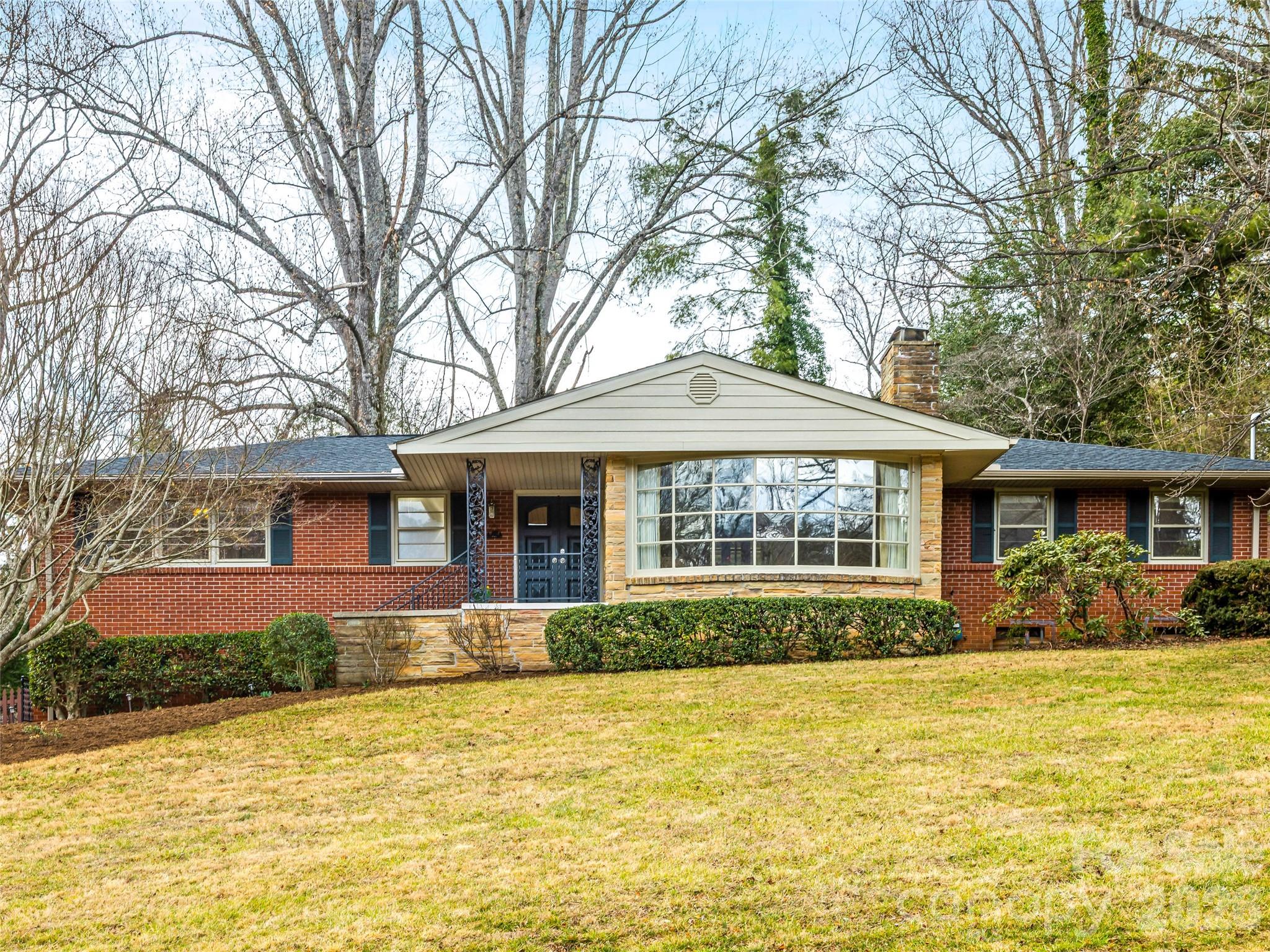 8 N Oak Forest Drive