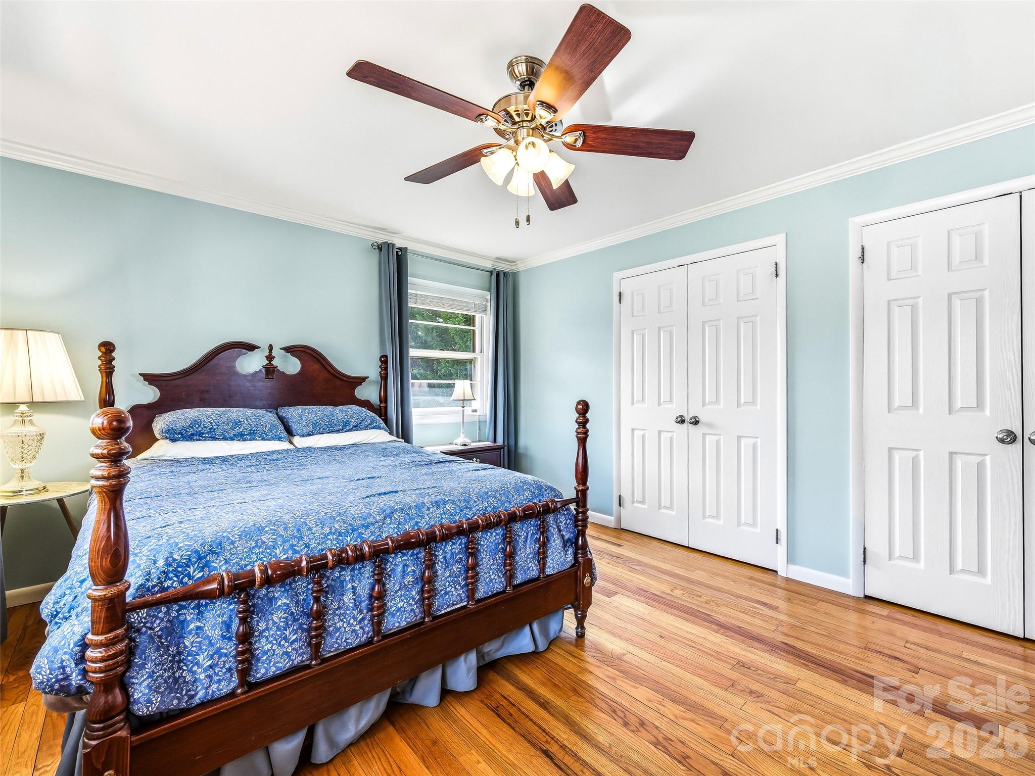 8 N Oak Forest Drive