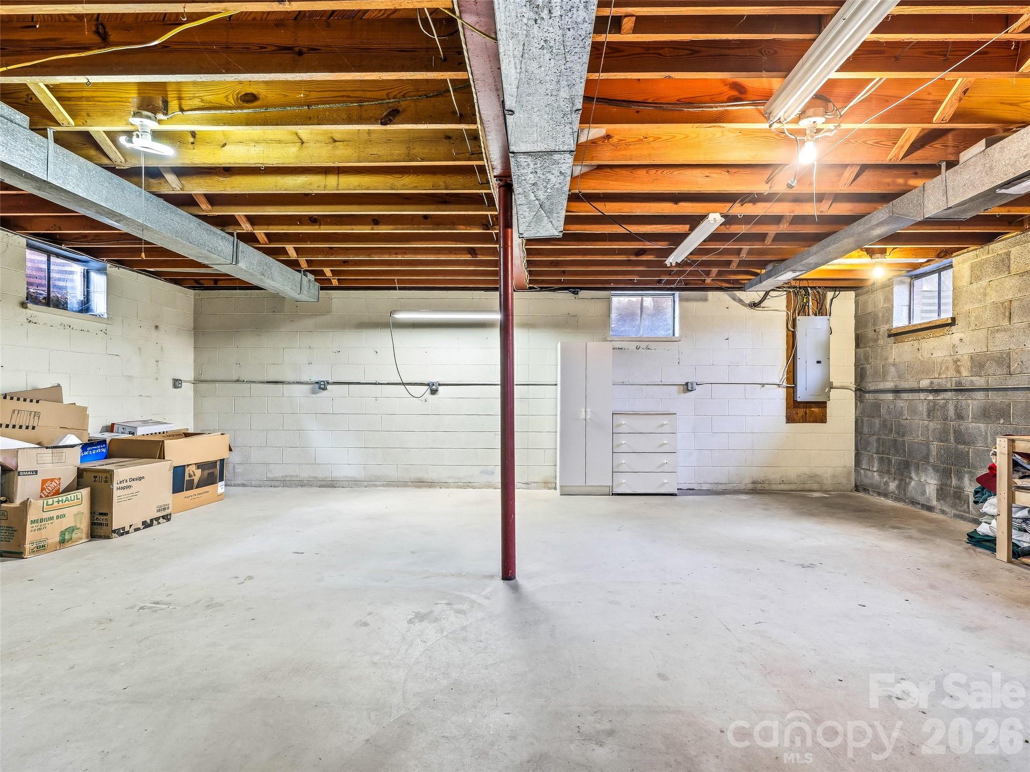 8 N Oak Forest Drive