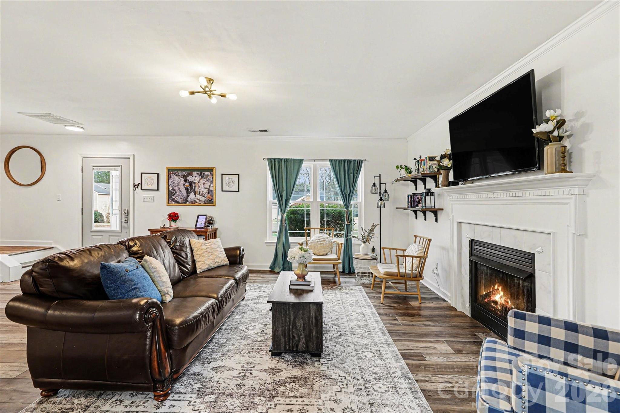 1636 Clooney Lane