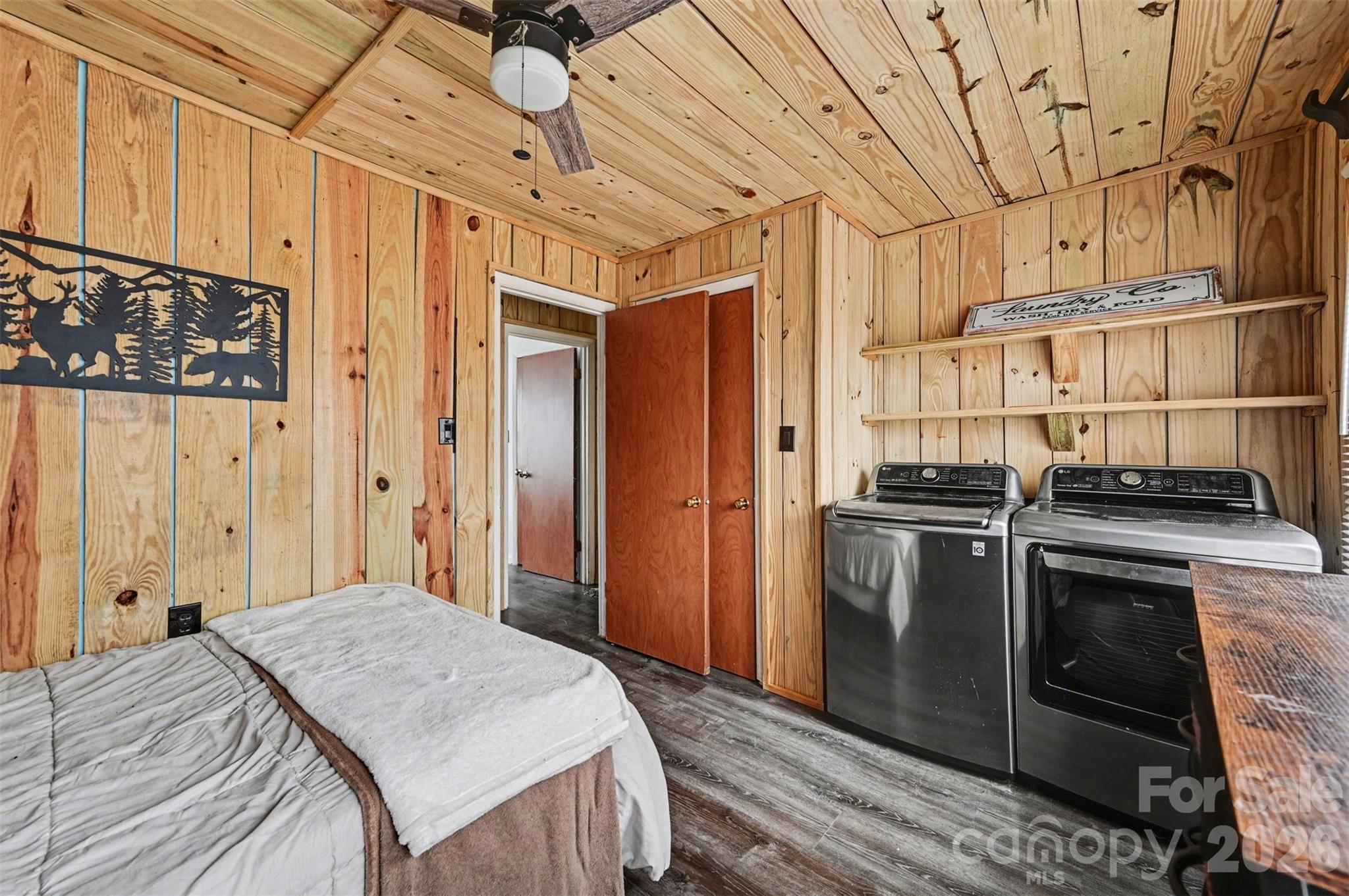 5495 Pine Ridge Drive