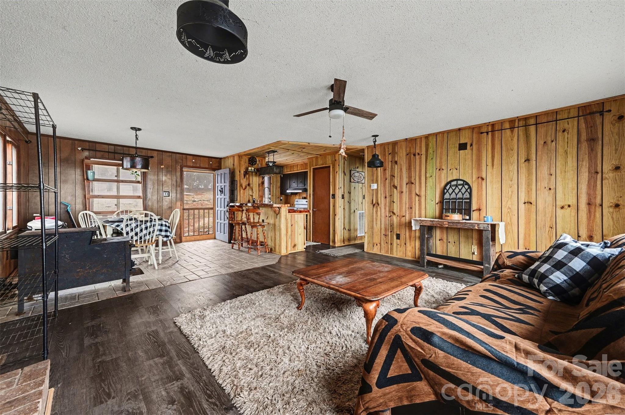 5495 Pine Ridge Drive