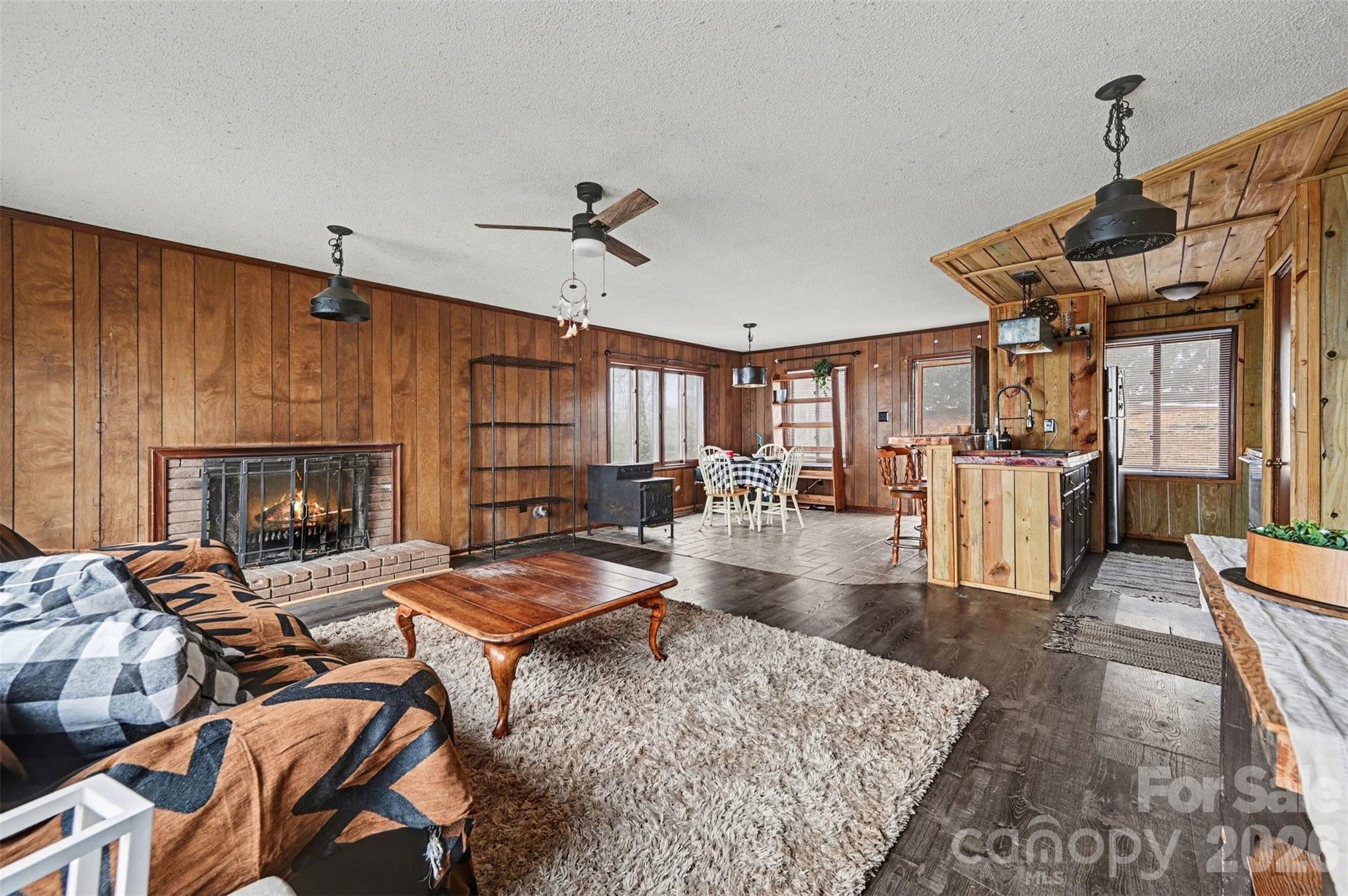 5495 Pine Ridge Drive