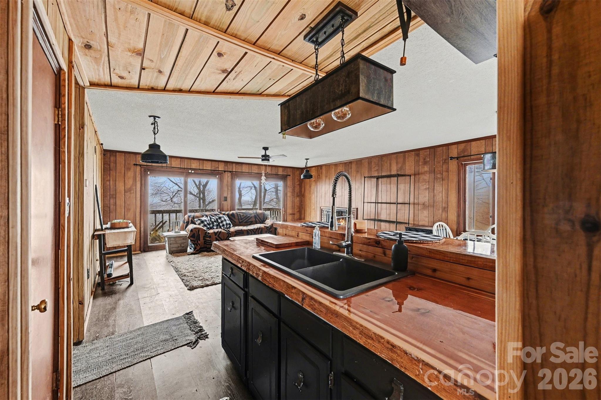 5495 Pine Ridge Drive