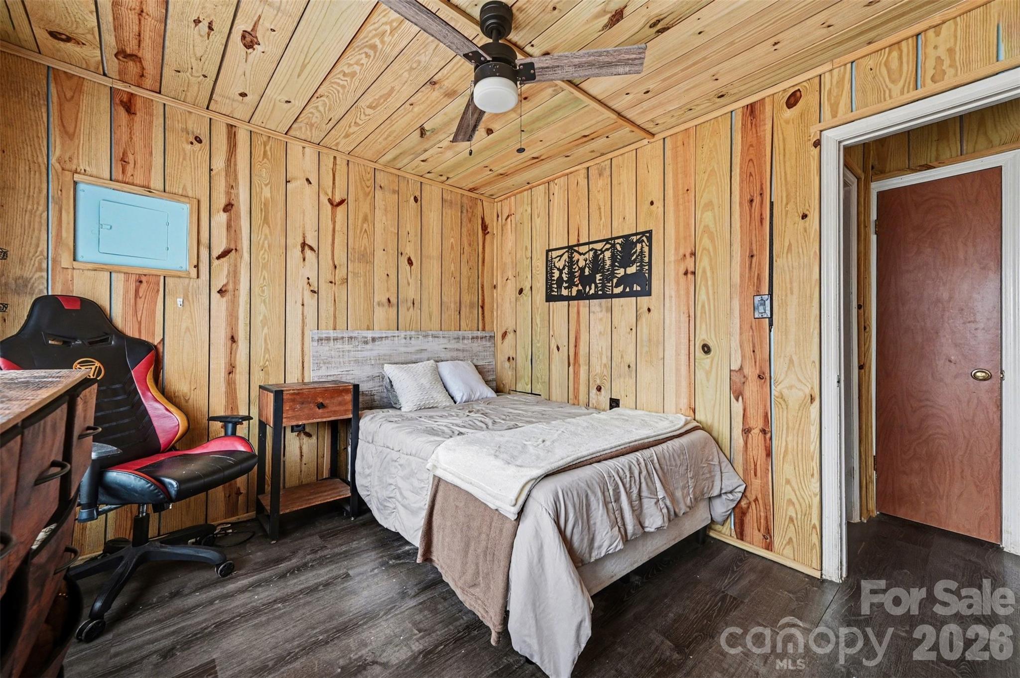 5495 Pine Ridge Drive