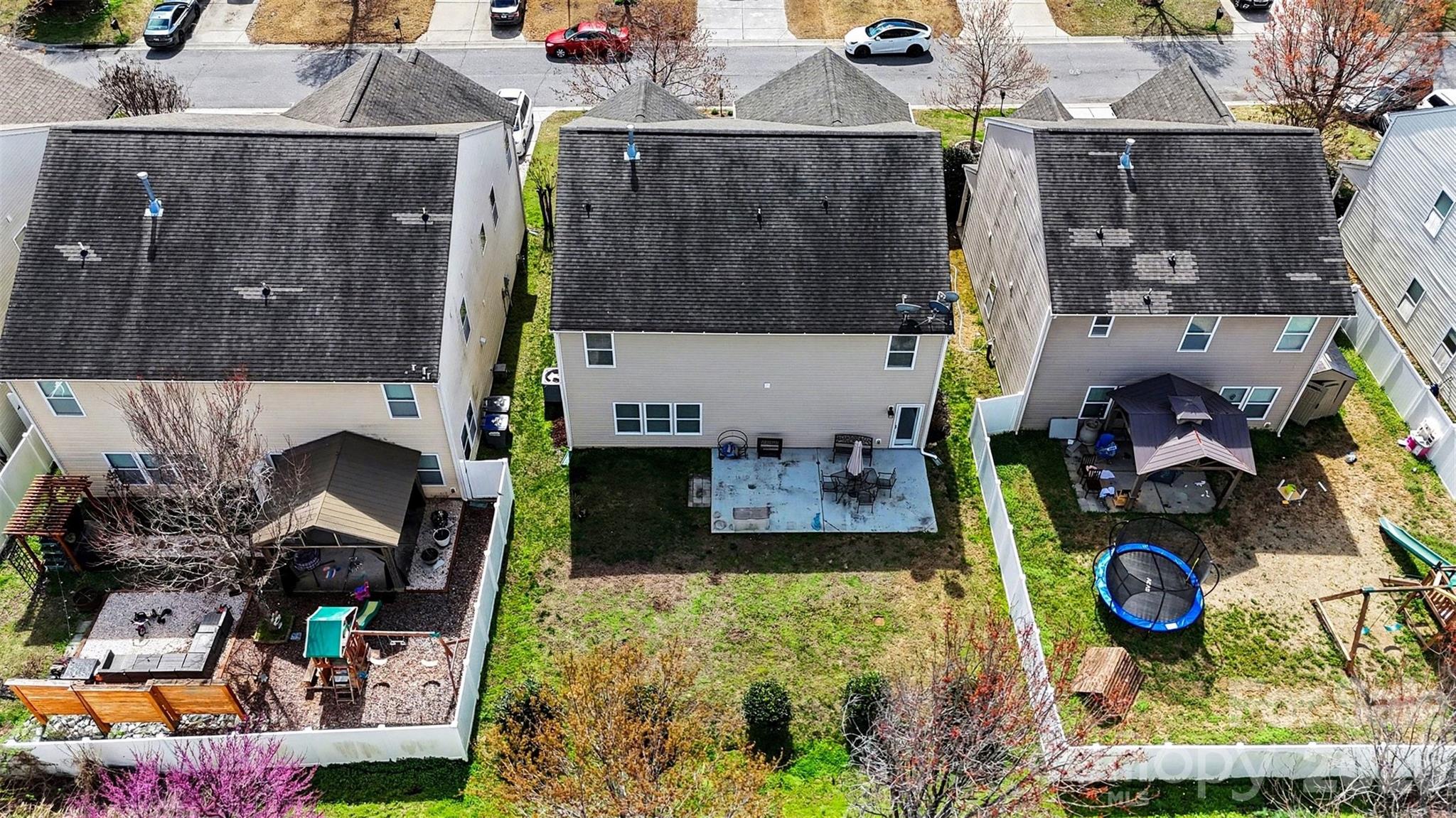 1061 Regal Manor Lane
