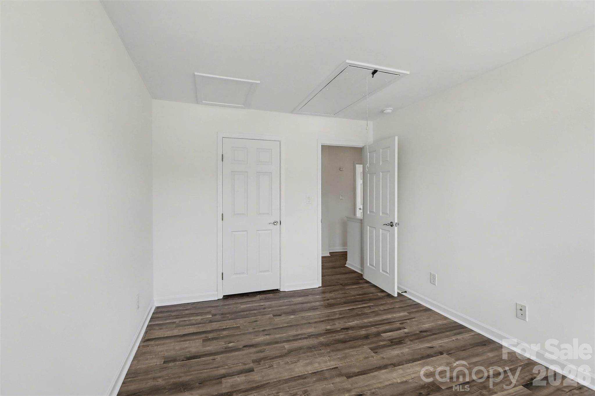 4043 Holly Villa Circle