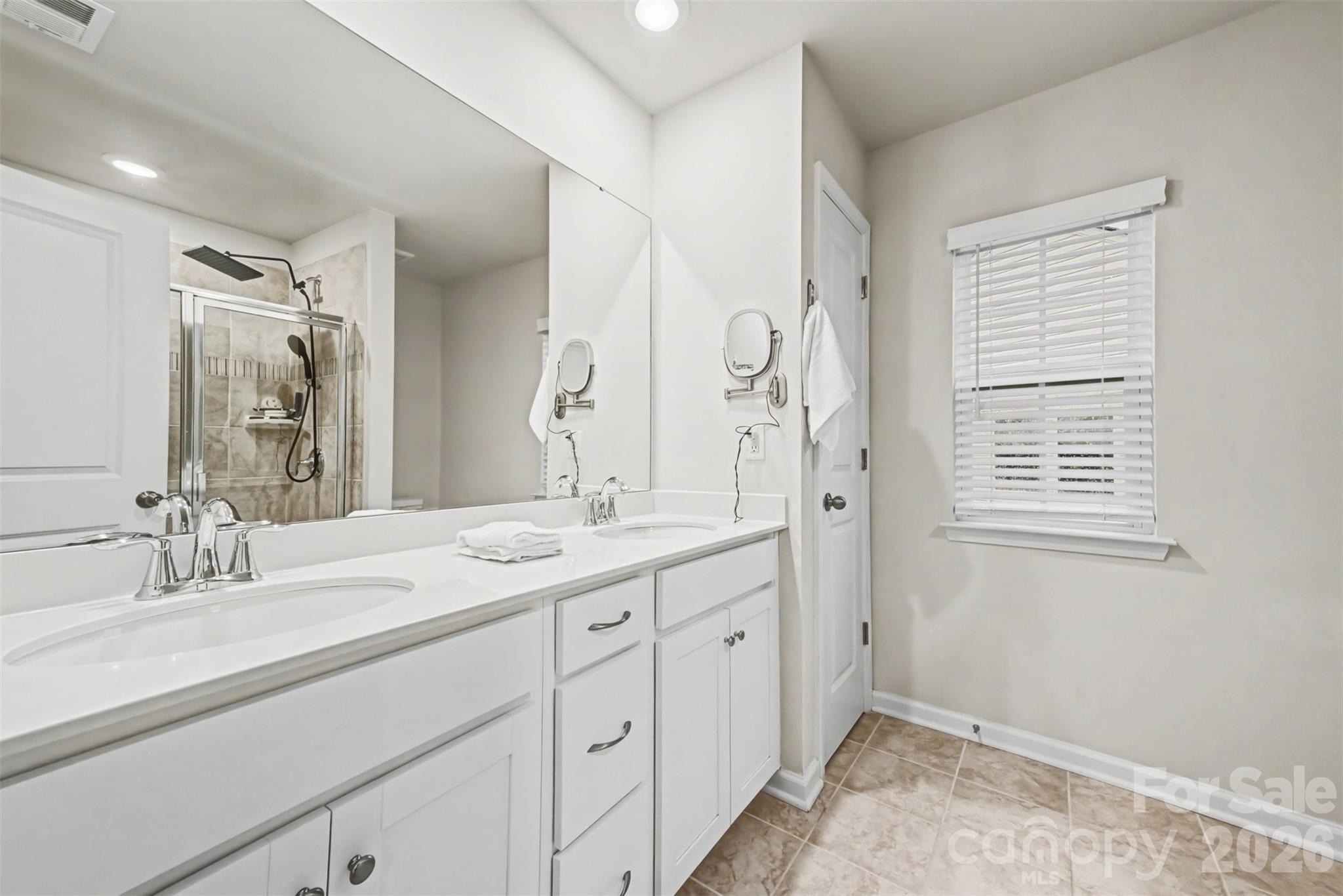 14000 Wooden Snow Trace