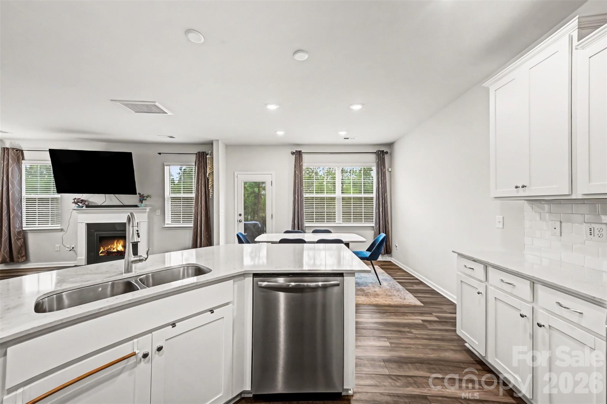 14000 Wooden Snow Trace