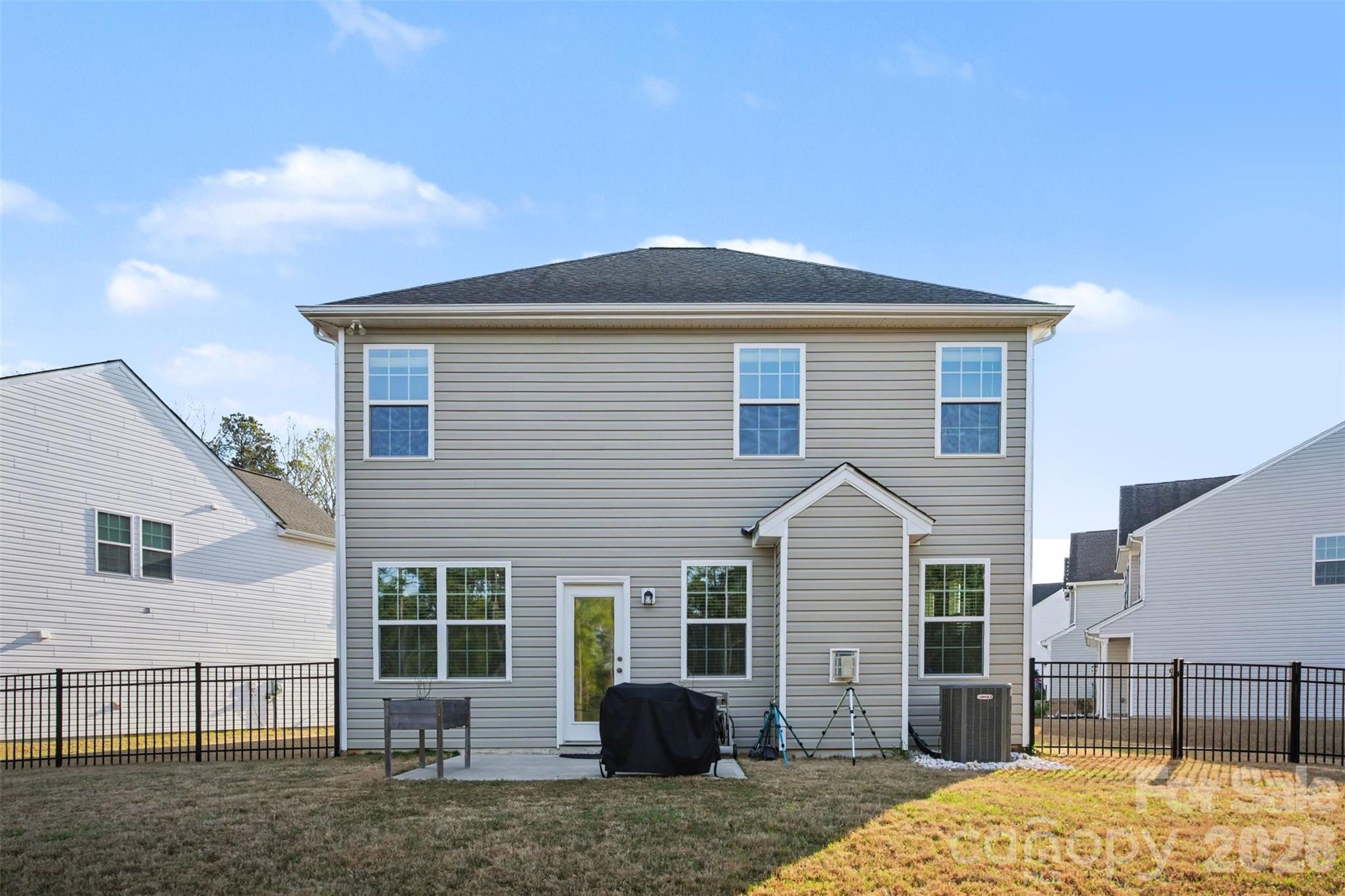 14000 Wooden Snow Trace