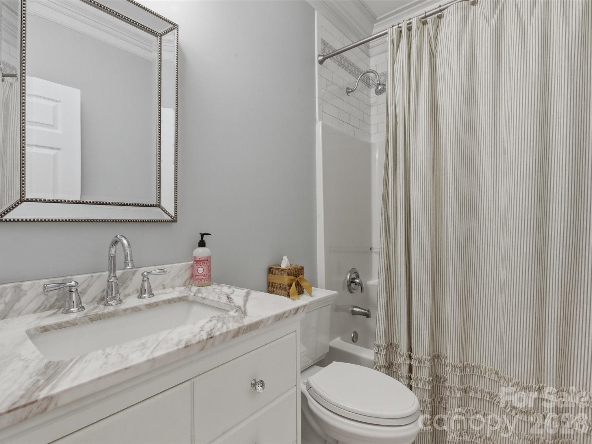 2289 Woodridge Drive