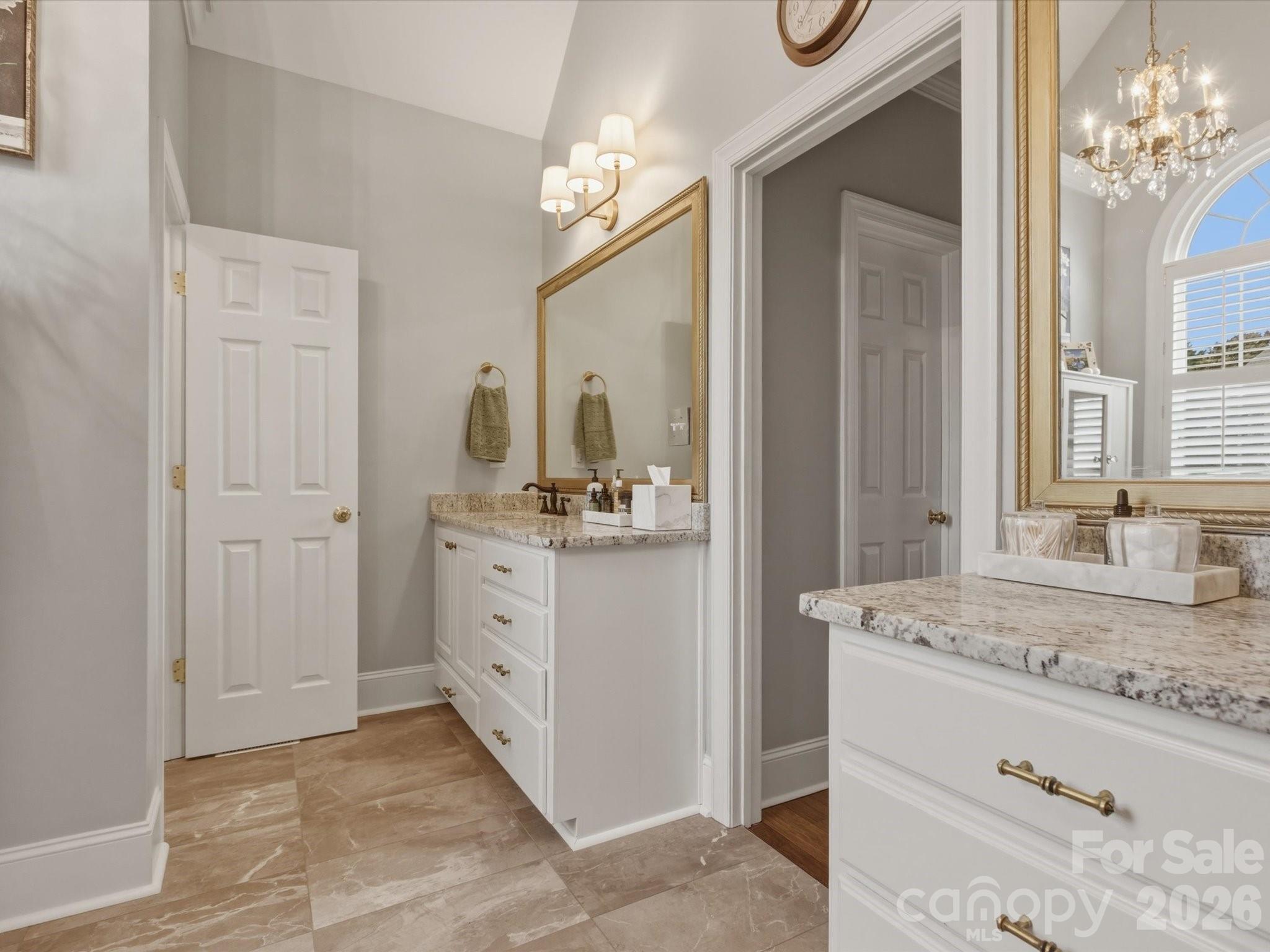 2289 Woodridge Drive