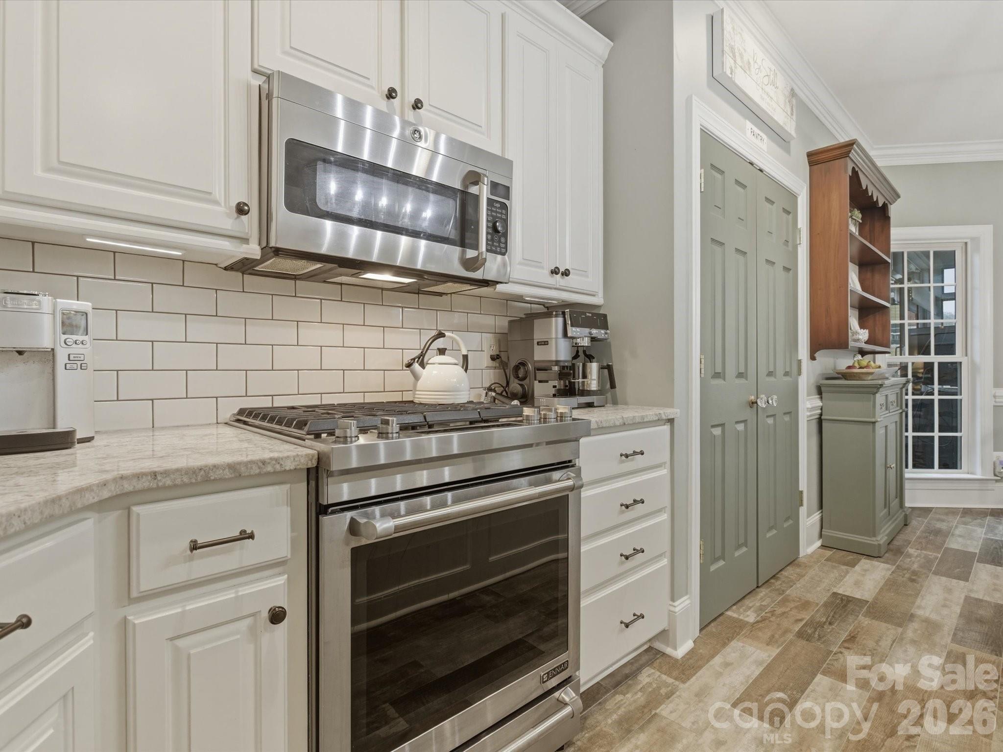 2289 Woodridge Drive