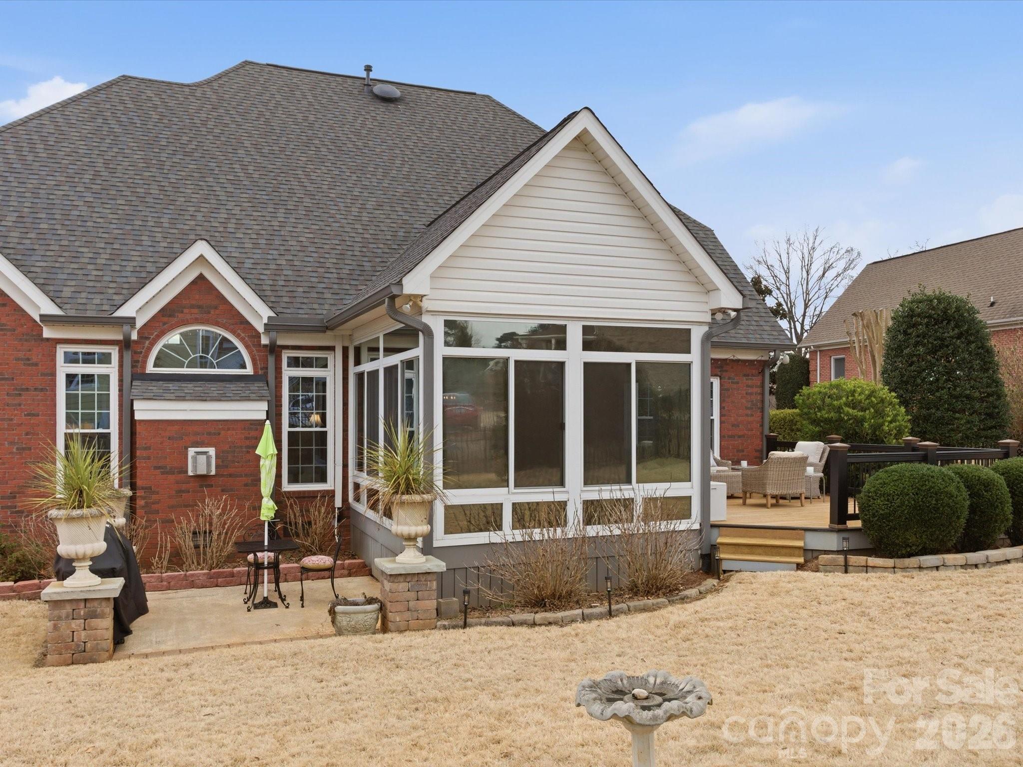 2289 Woodridge Drive