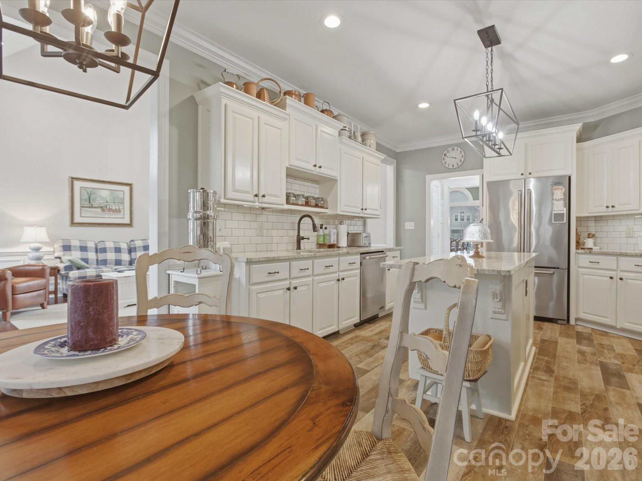 2289 Woodridge Drive