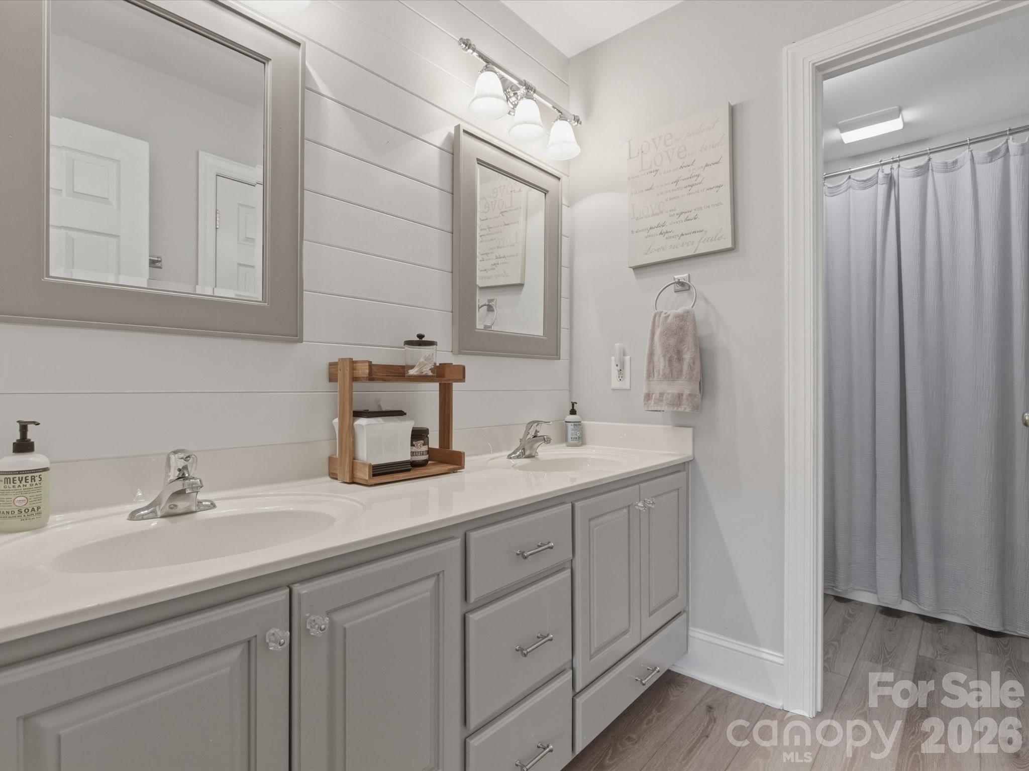 2289 Woodridge Drive