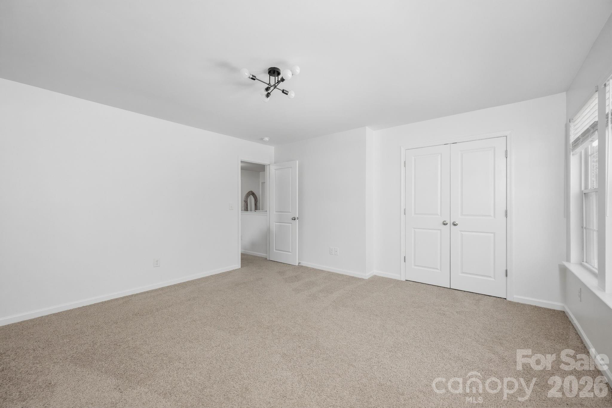 116 Kingsway Drive