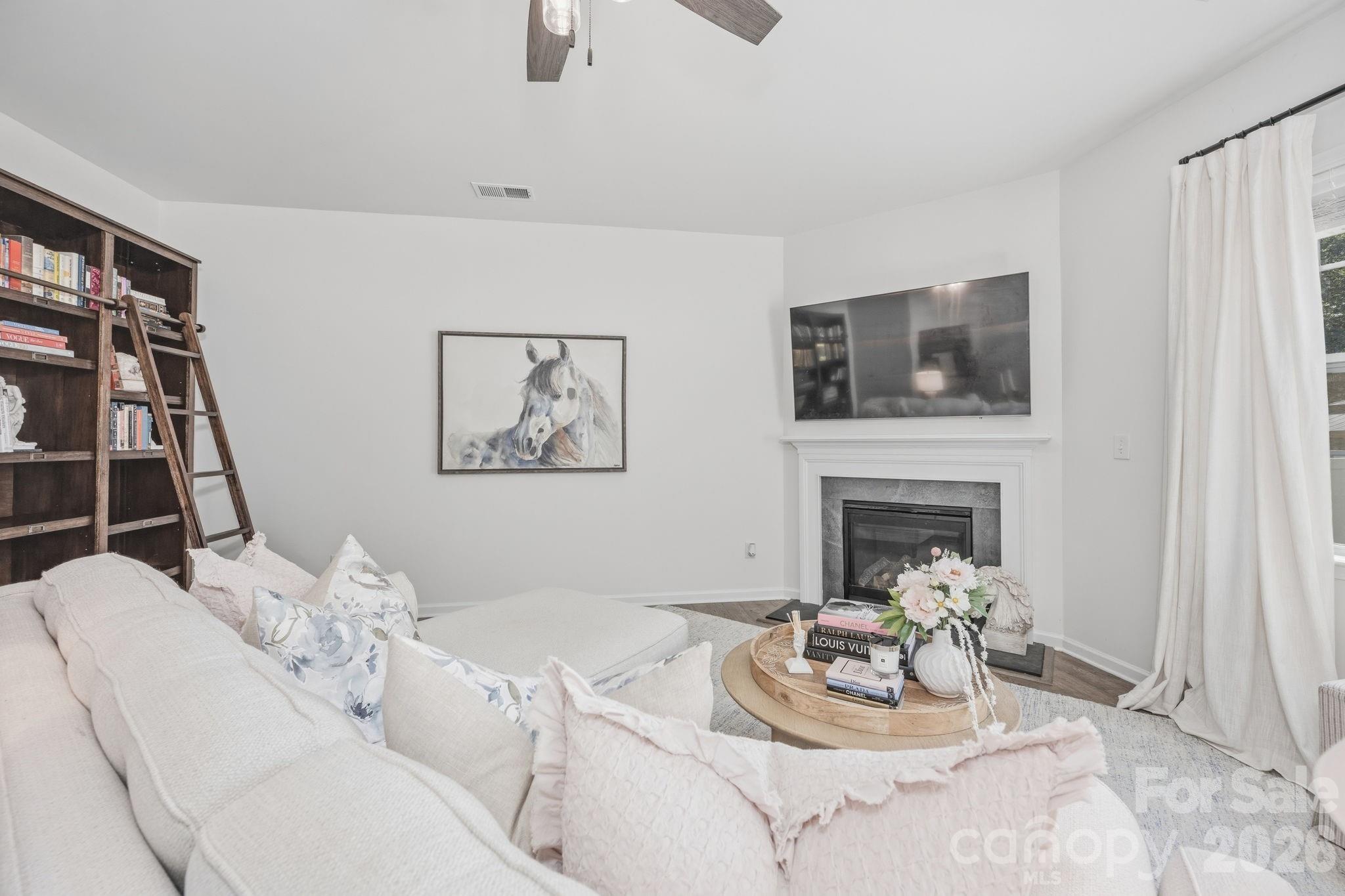 116 Kingsway Drive