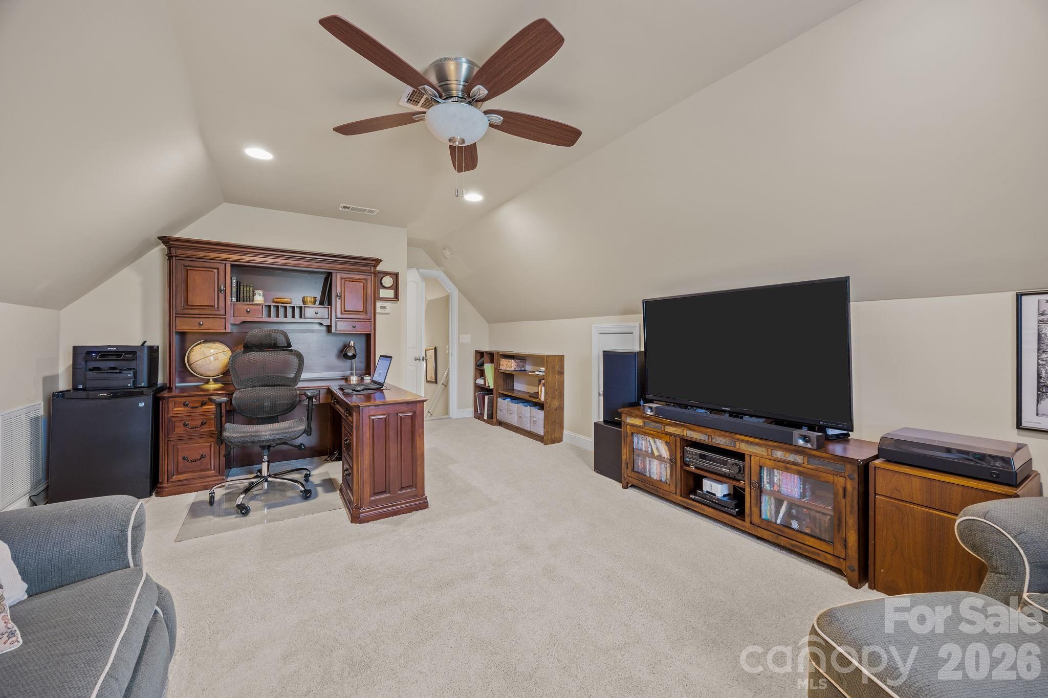 419 Old Dutch Road W
