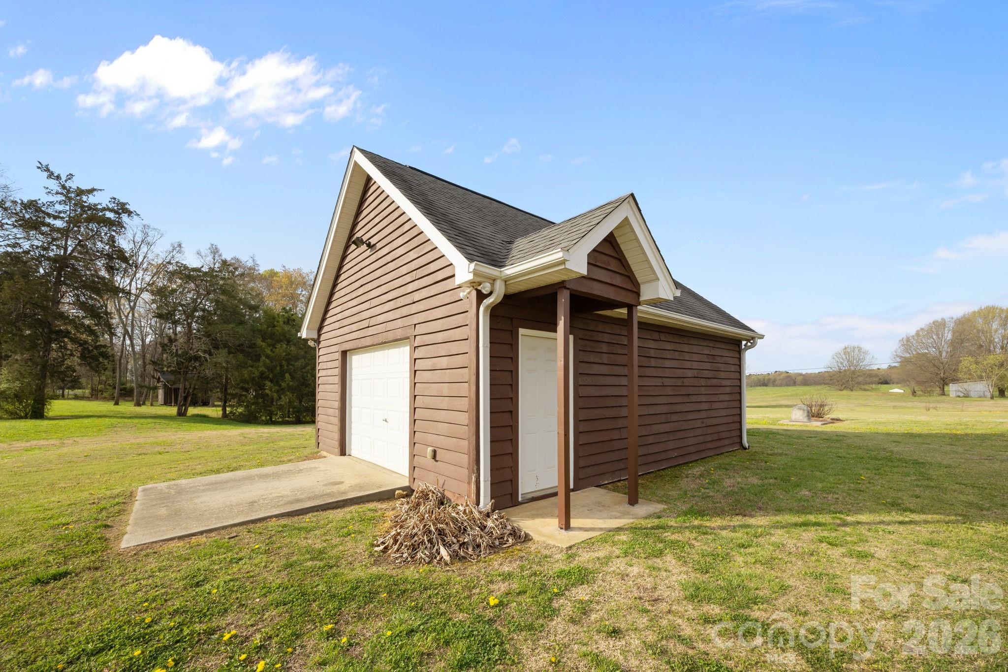 419 Old Dutch Road W