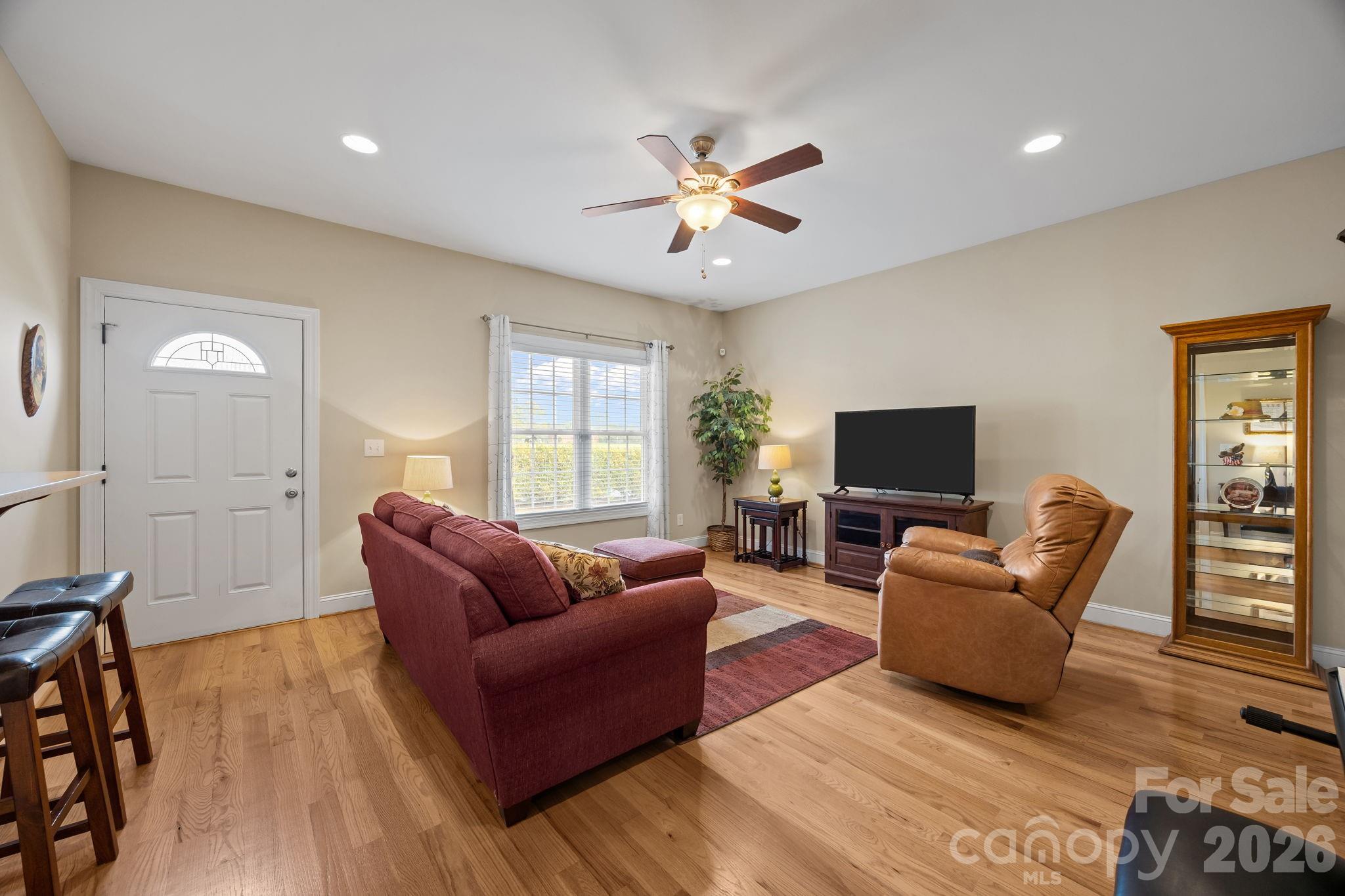 419 Old Dutch Road W