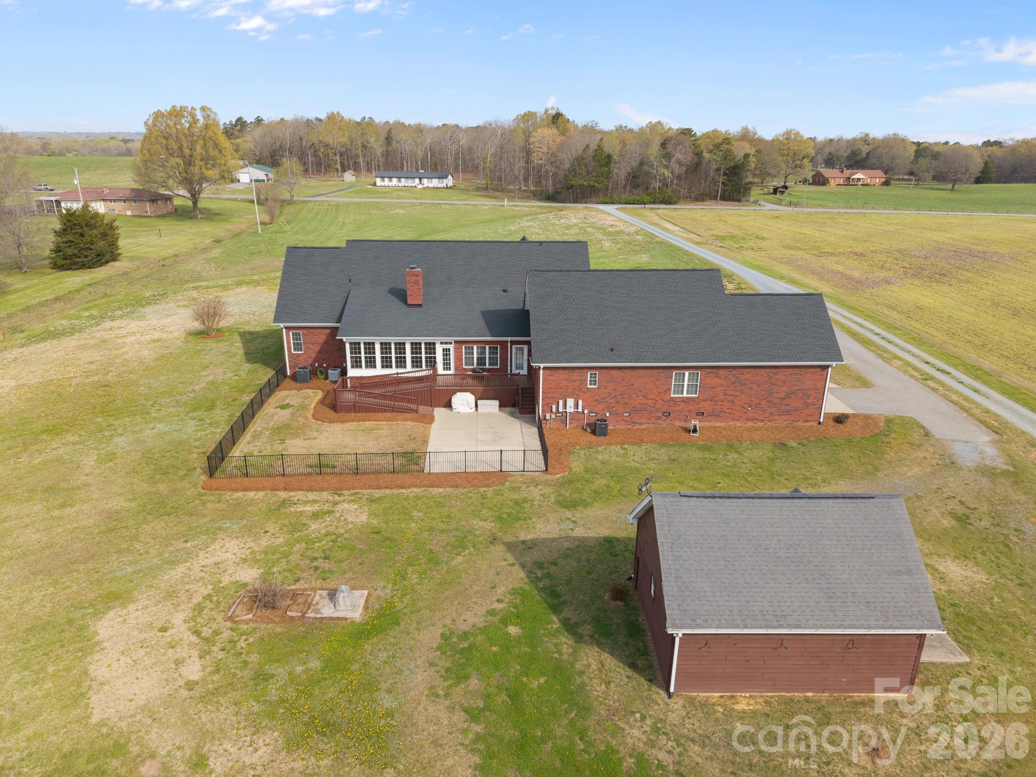 419 Old Dutch Road W