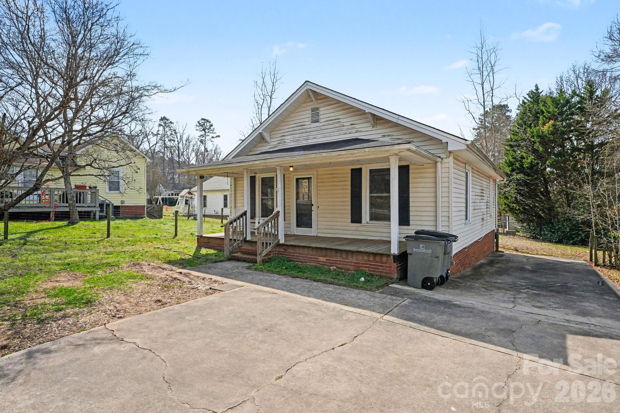 1225 W C Street
