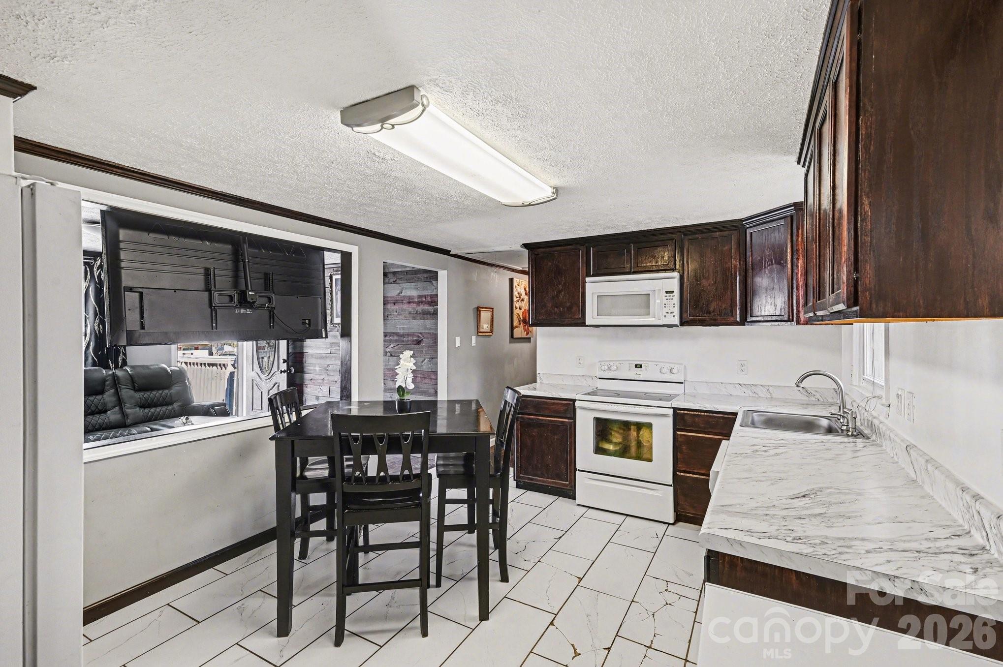 4203 Sunflower Court