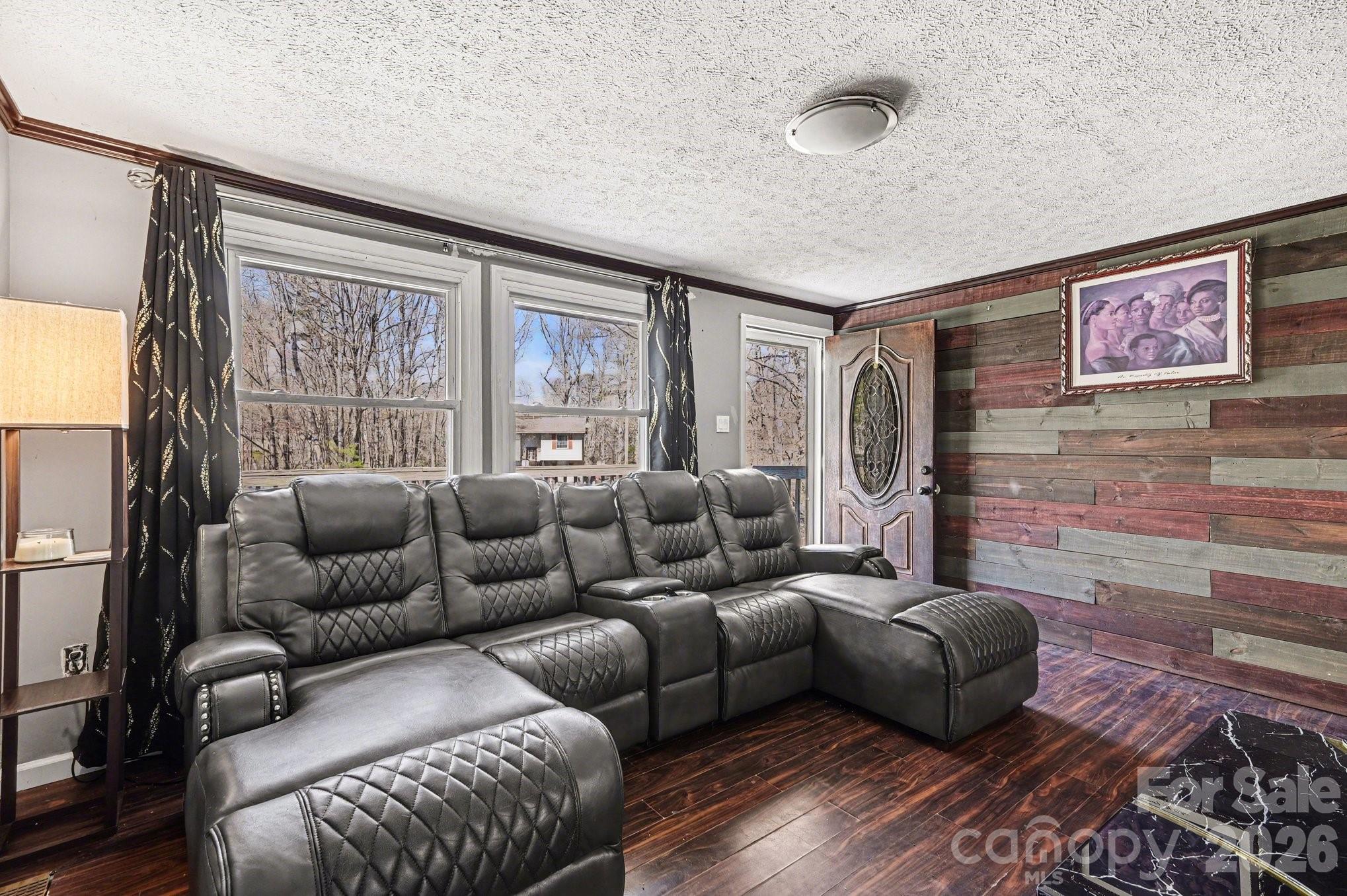 4203 Sunflower Court