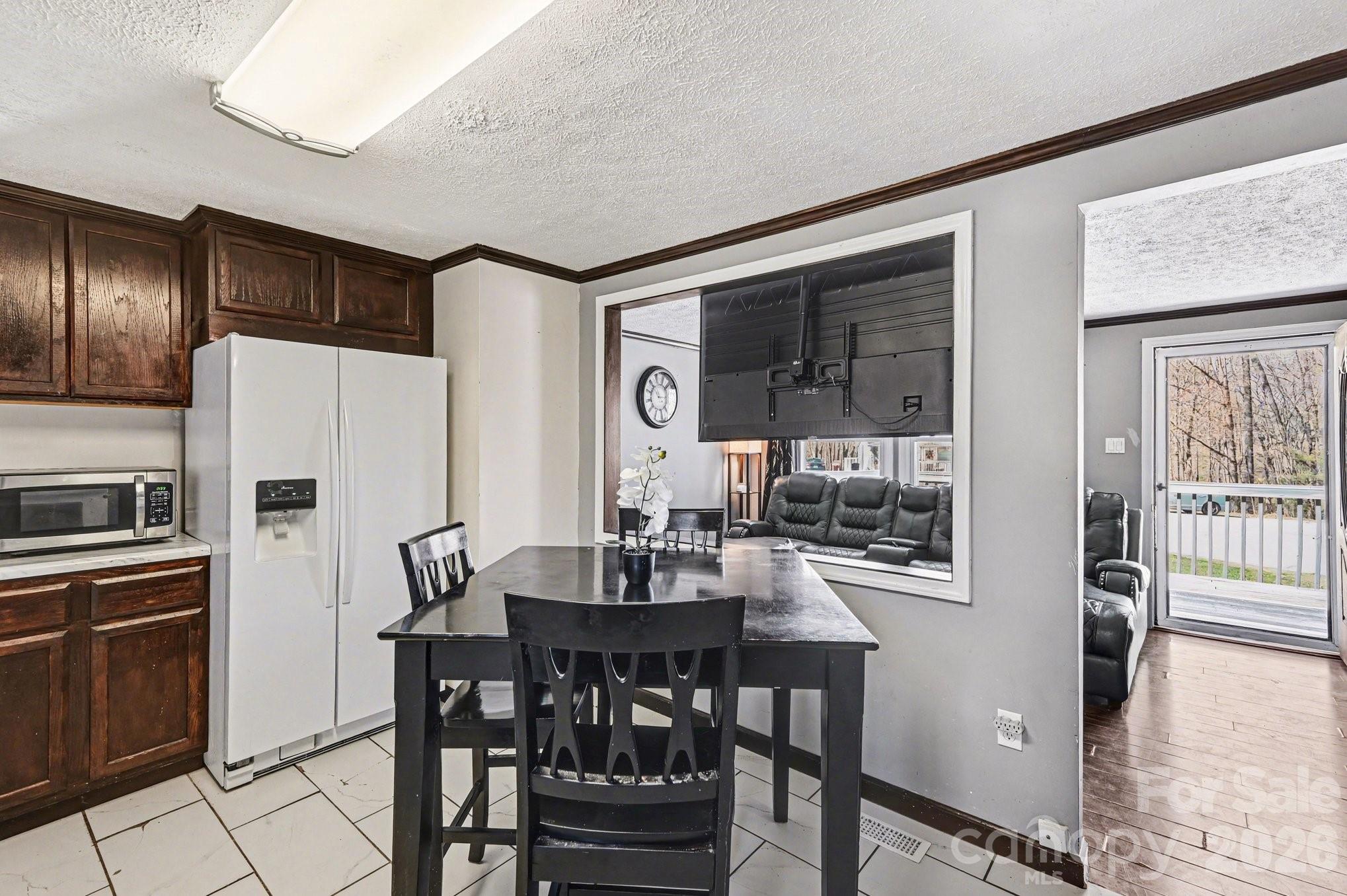 4203 Sunflower Court