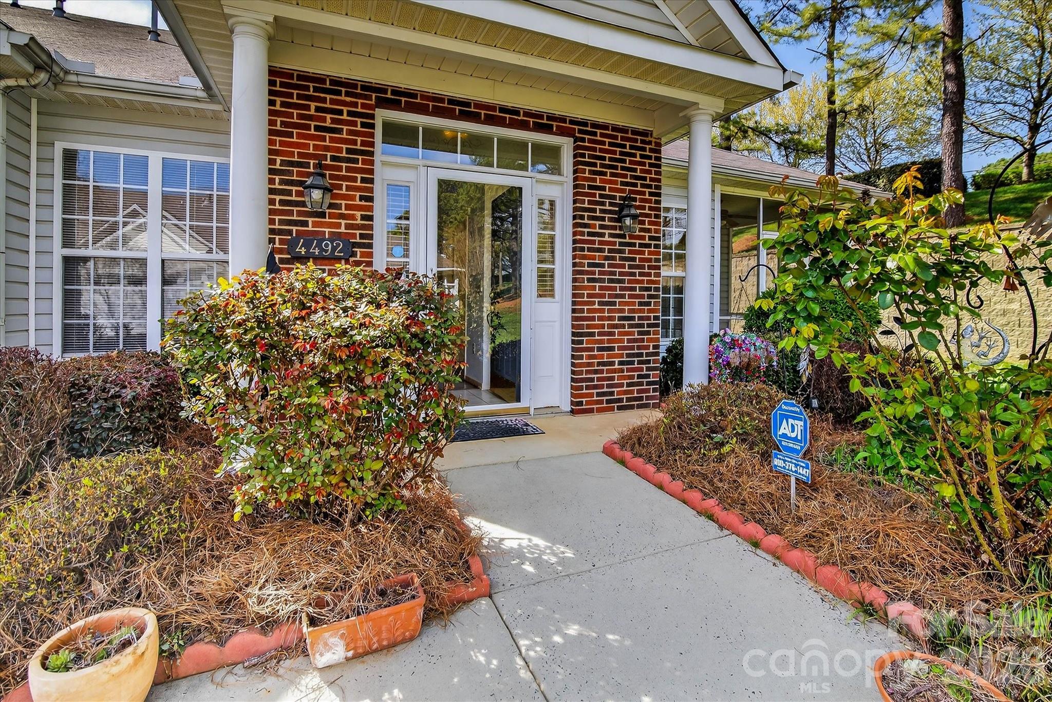 4492 Antelope Lane