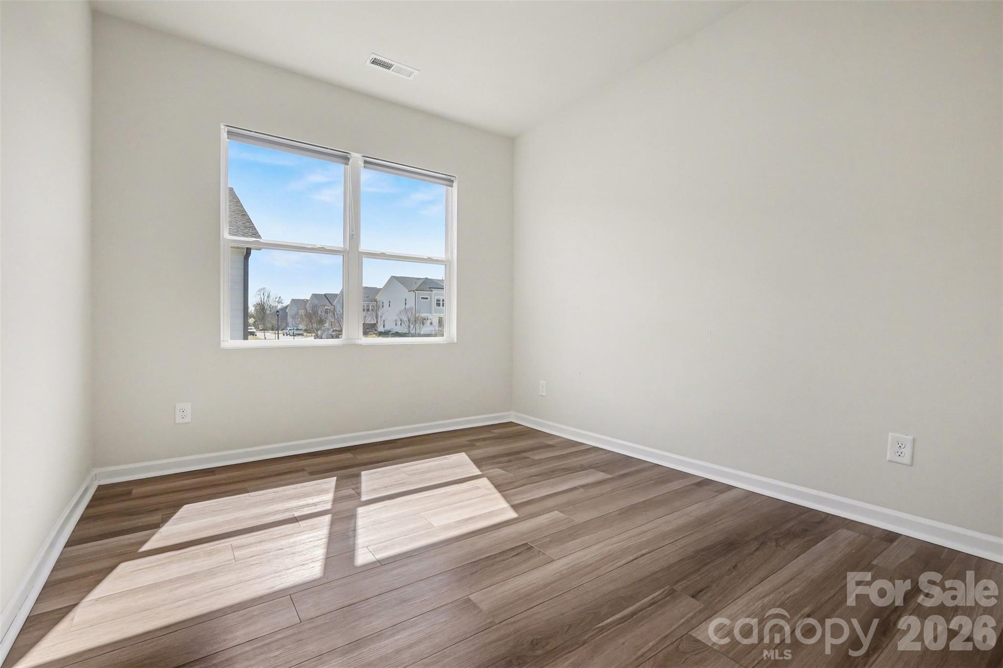 105 Renny Alley