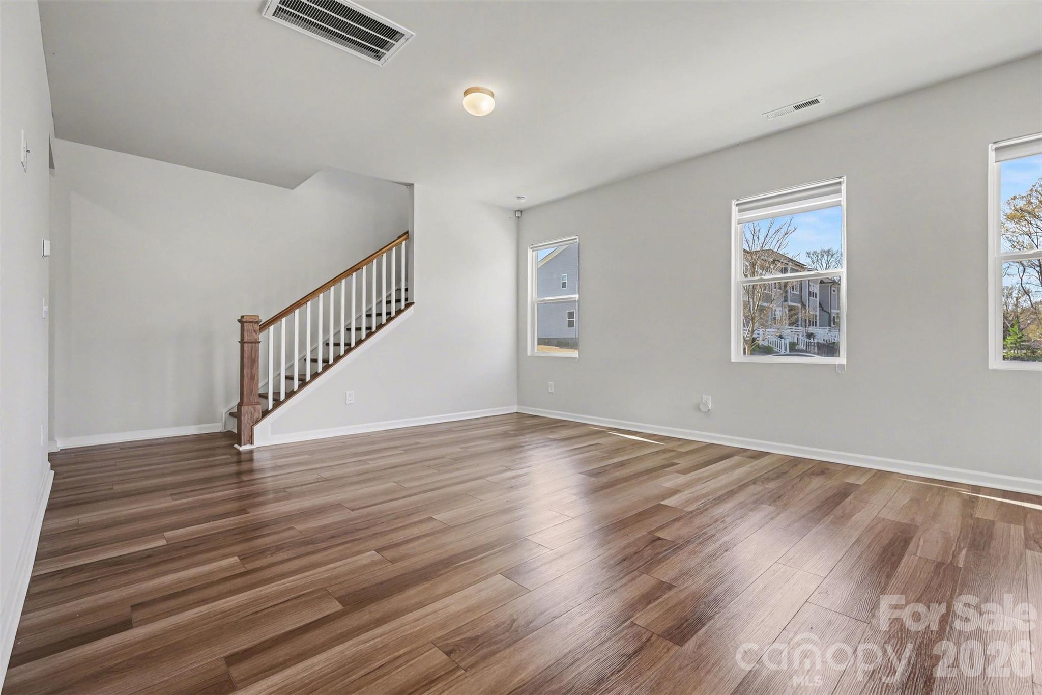 105 Renny Alley