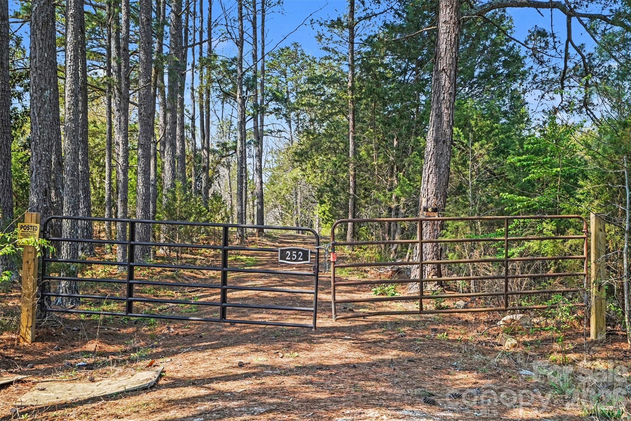 252 Teeter Road