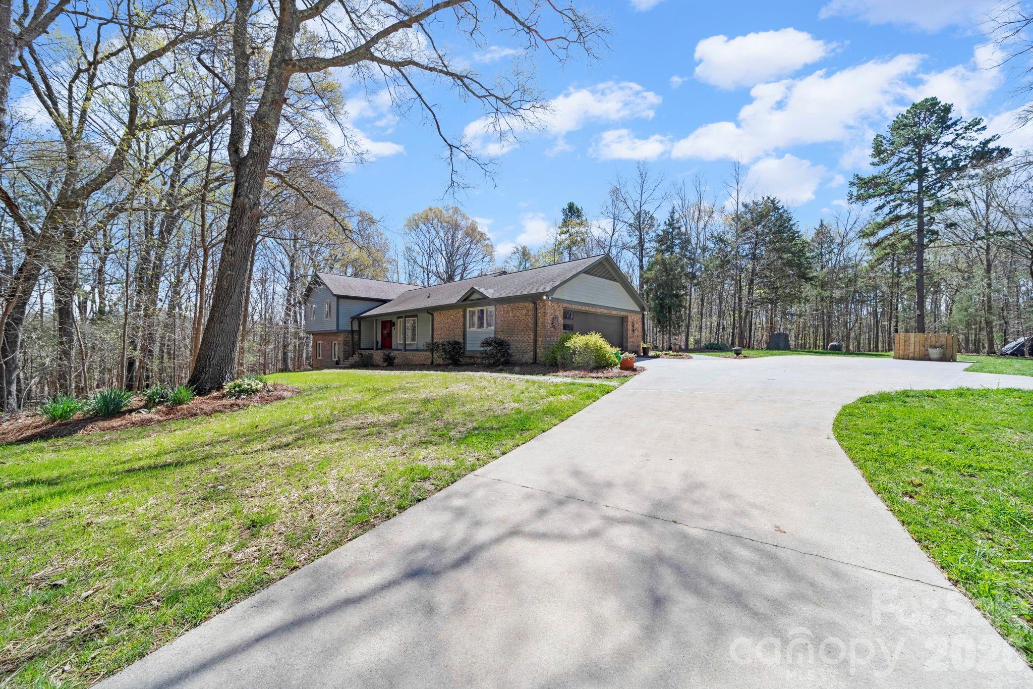 208 Falcon Drive