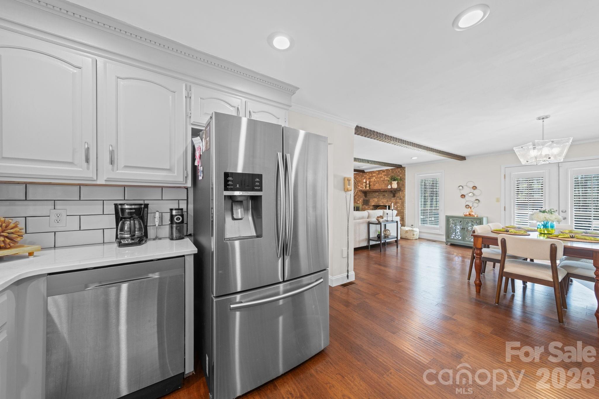 208 Falcon Drive