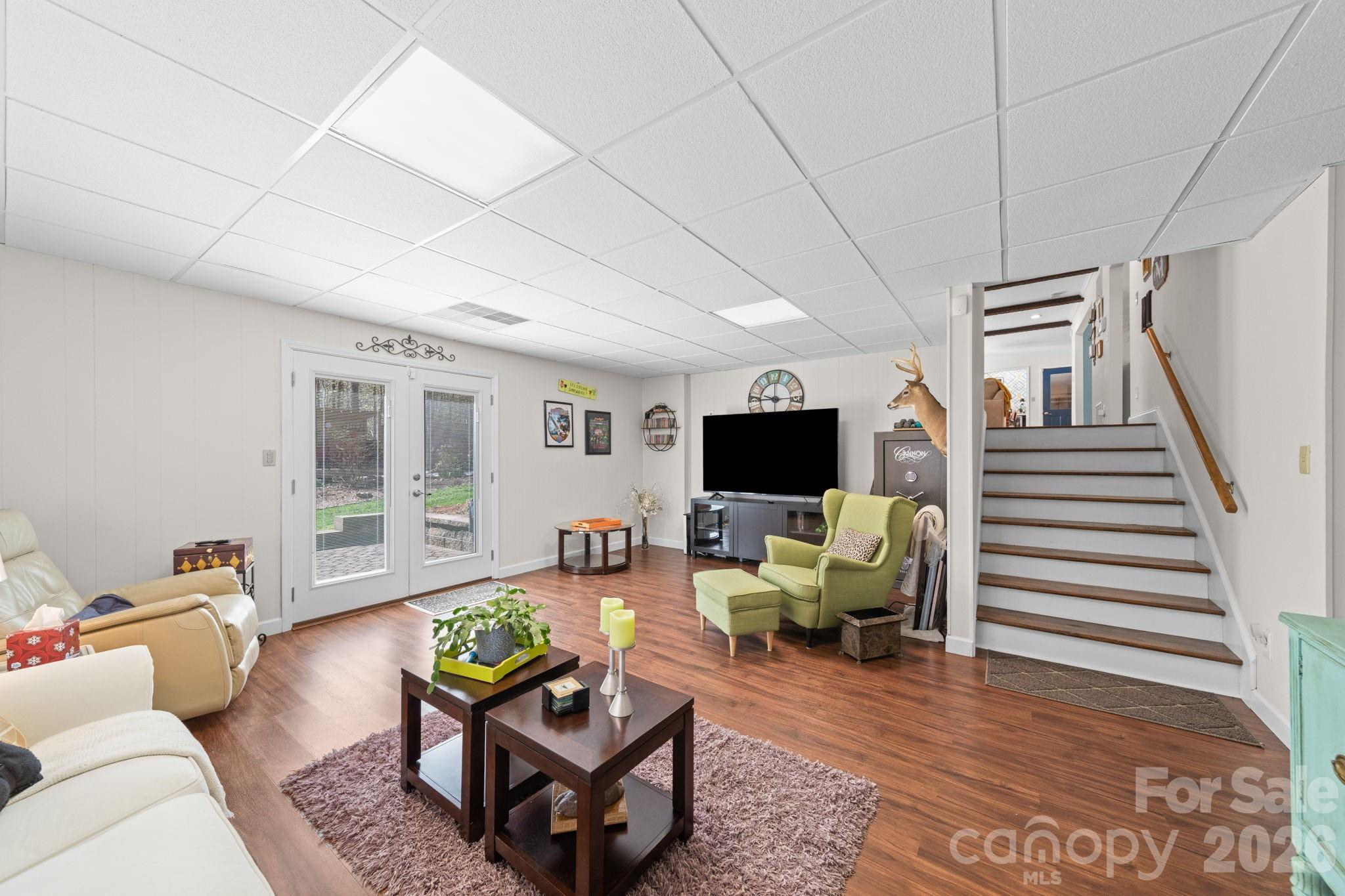 208 Falcon Drive