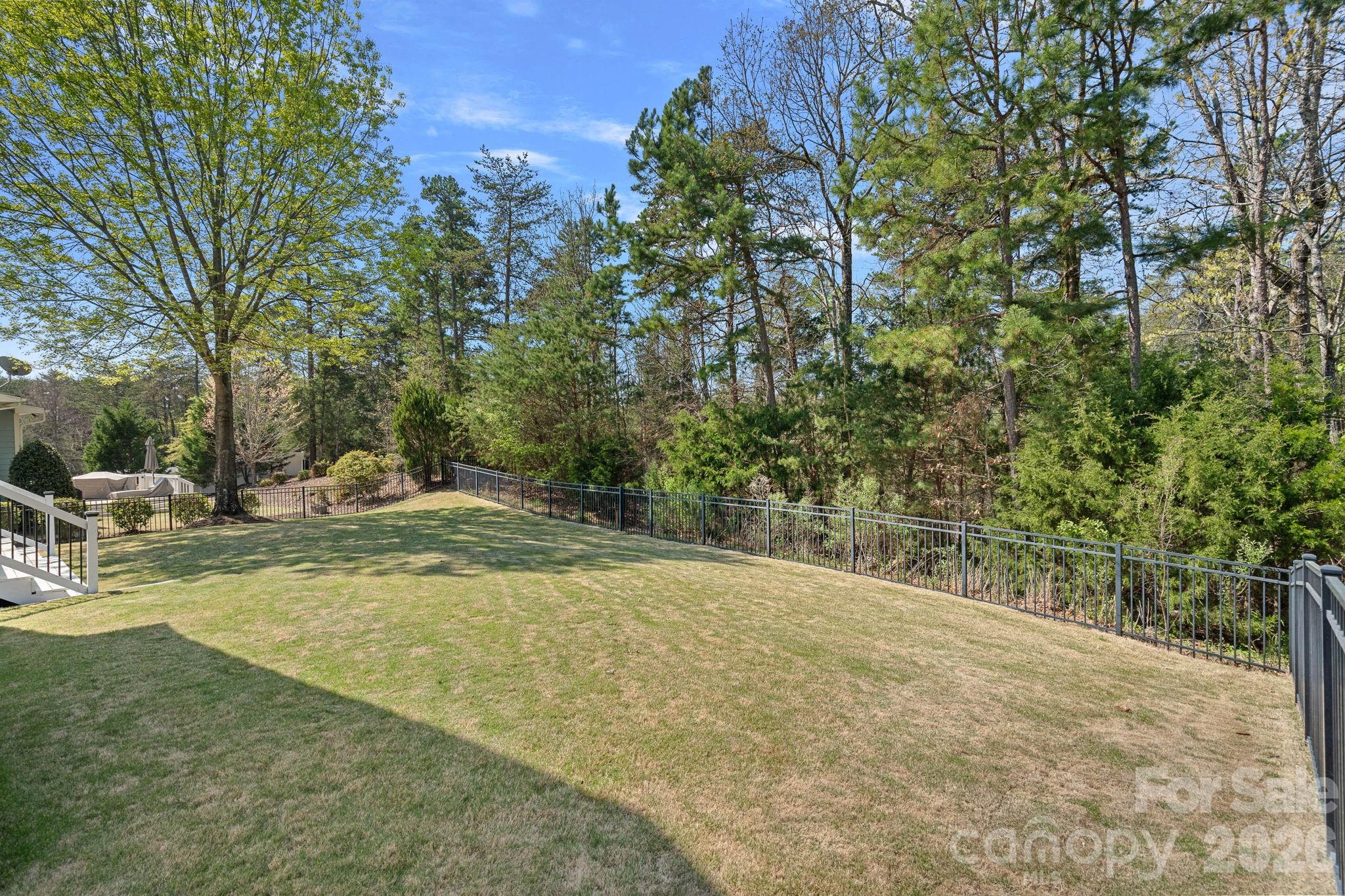 5595 Morris Hunt Drive