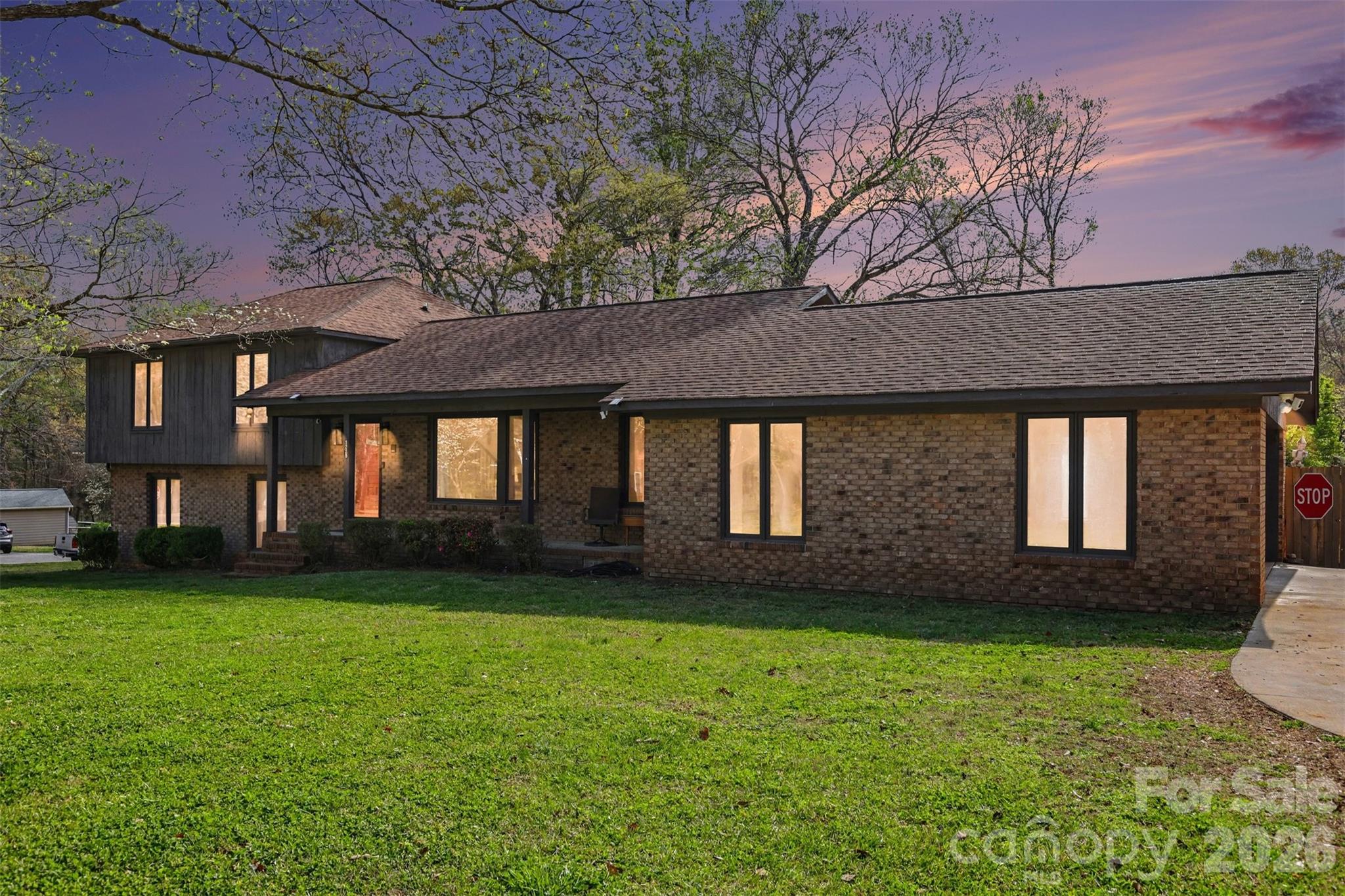 1226 Twin Lakes Road